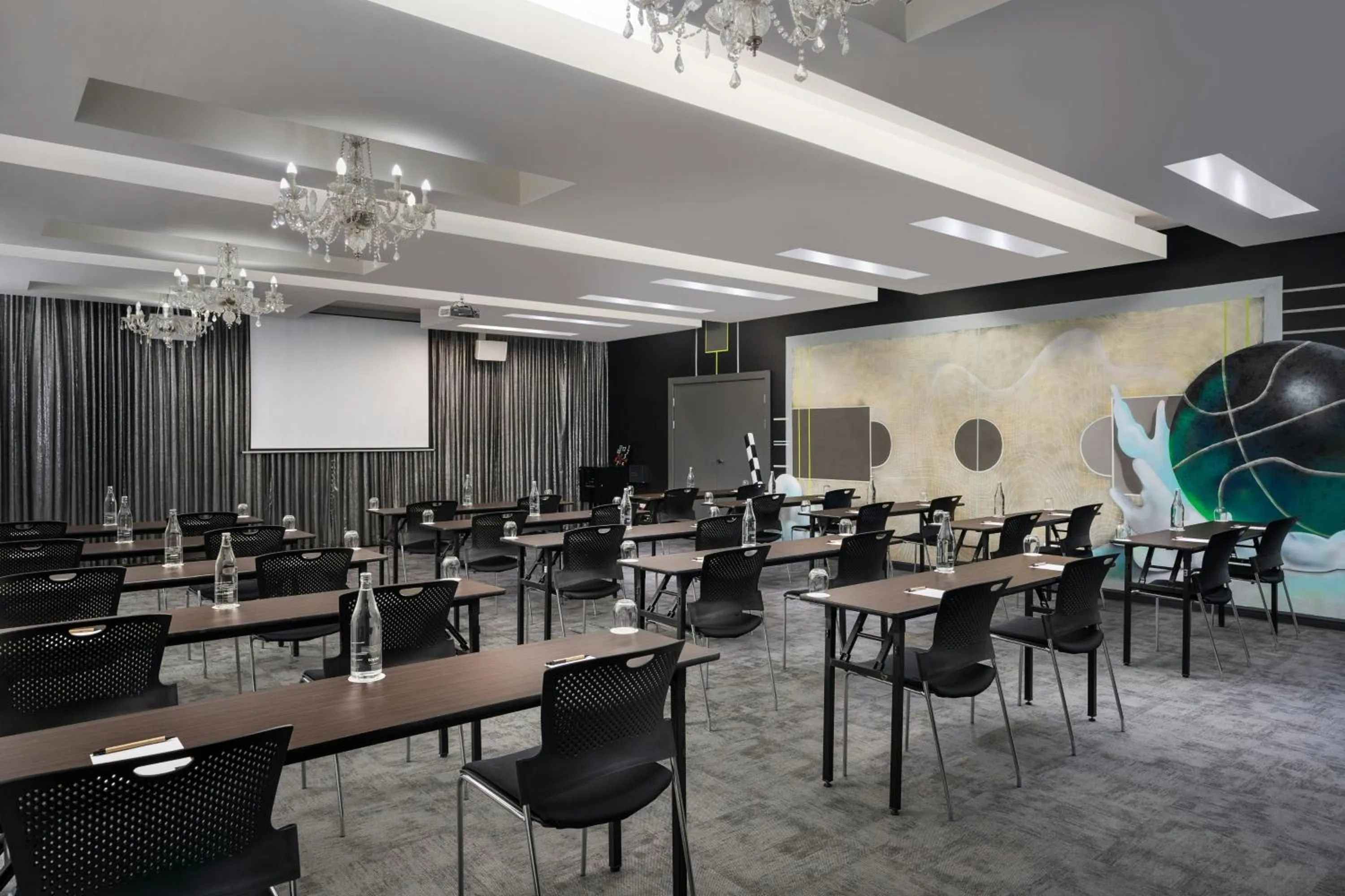 Meeting/conference room in Protea Hotel Fire & Ice by Marriott Cape Town