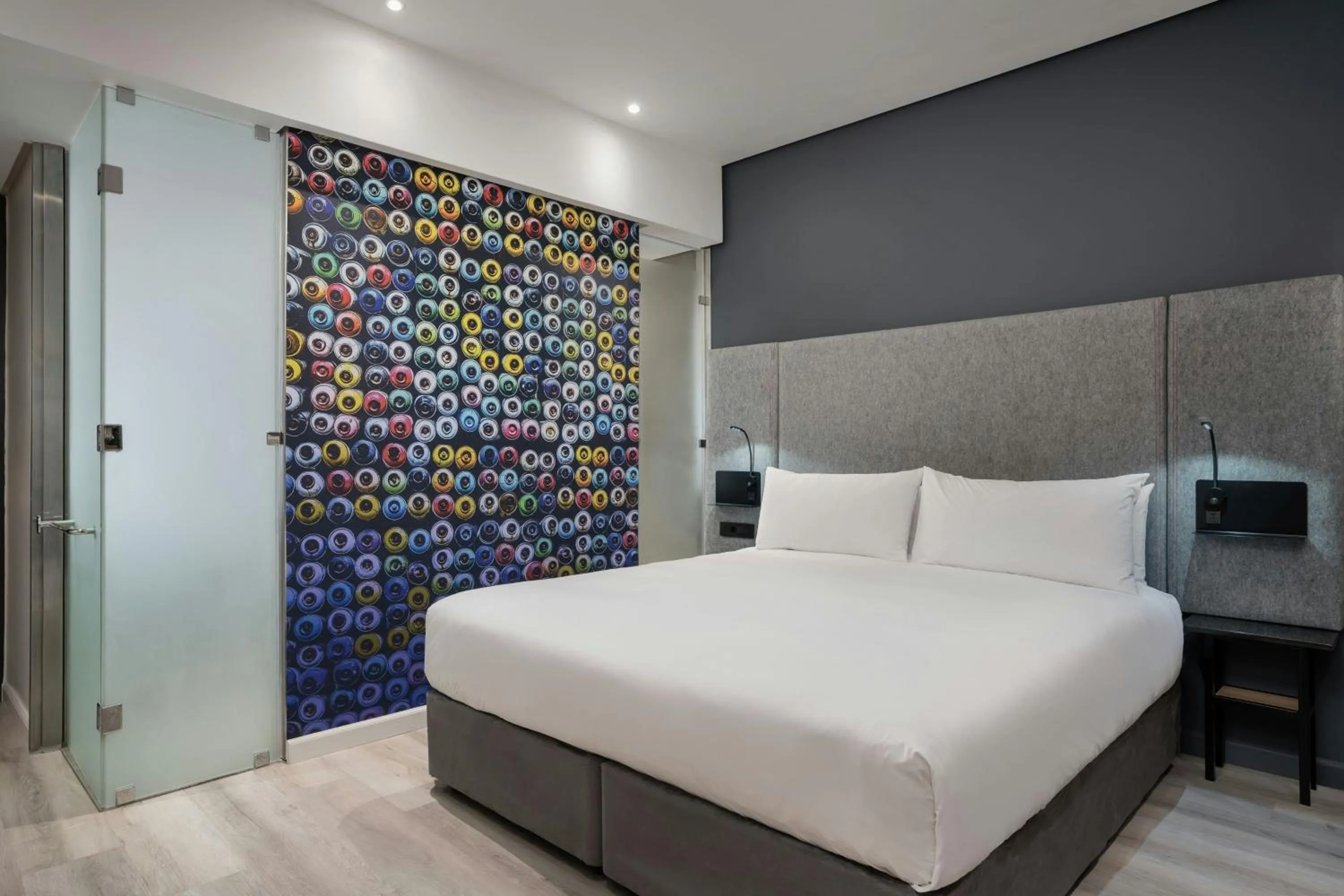 Photo of the whole room, Bed in Protea Hotel Fire & Ice by Marriott Cape Town