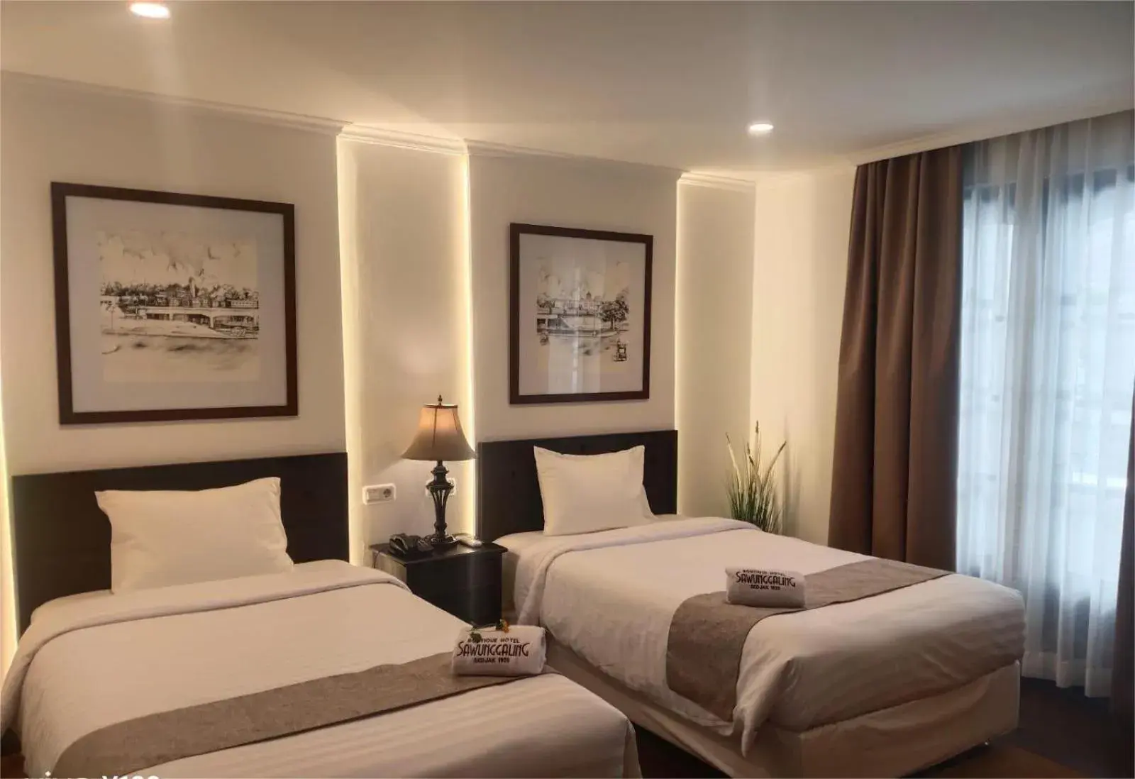 Deluxe Double or Twin Room in Hotel Butik Sawunggaling Deluxe Double or Twin Room in Hotel Butik Sawunggaling