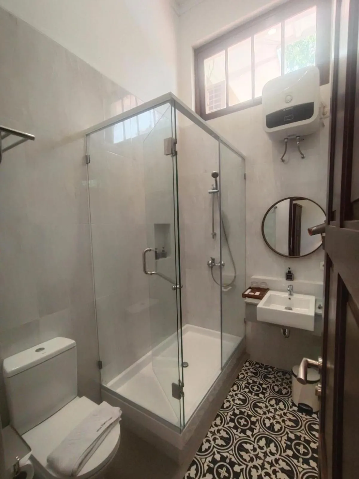 Deluxe Double or Twin Room in Hotel Butik Sawunggaling