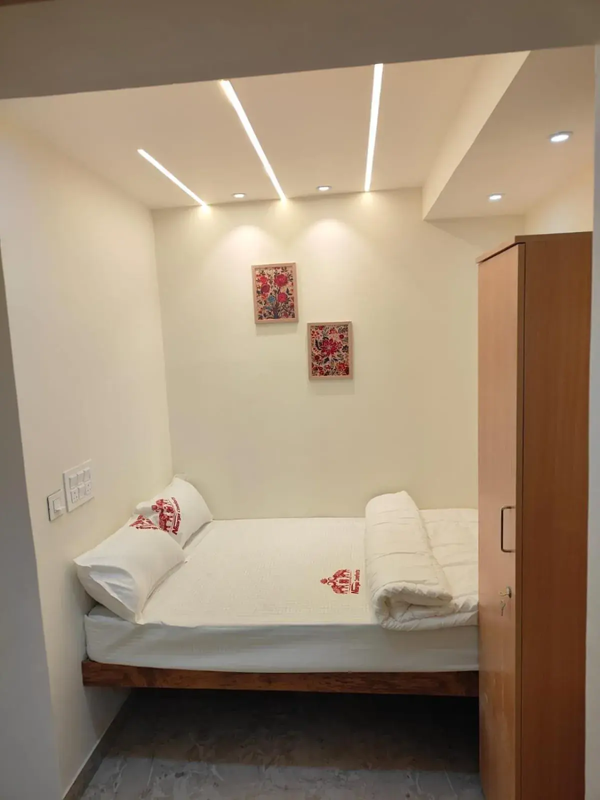 Deluxe Room in Nisarga Comforts Deluxe Room in Nisarga Comforts