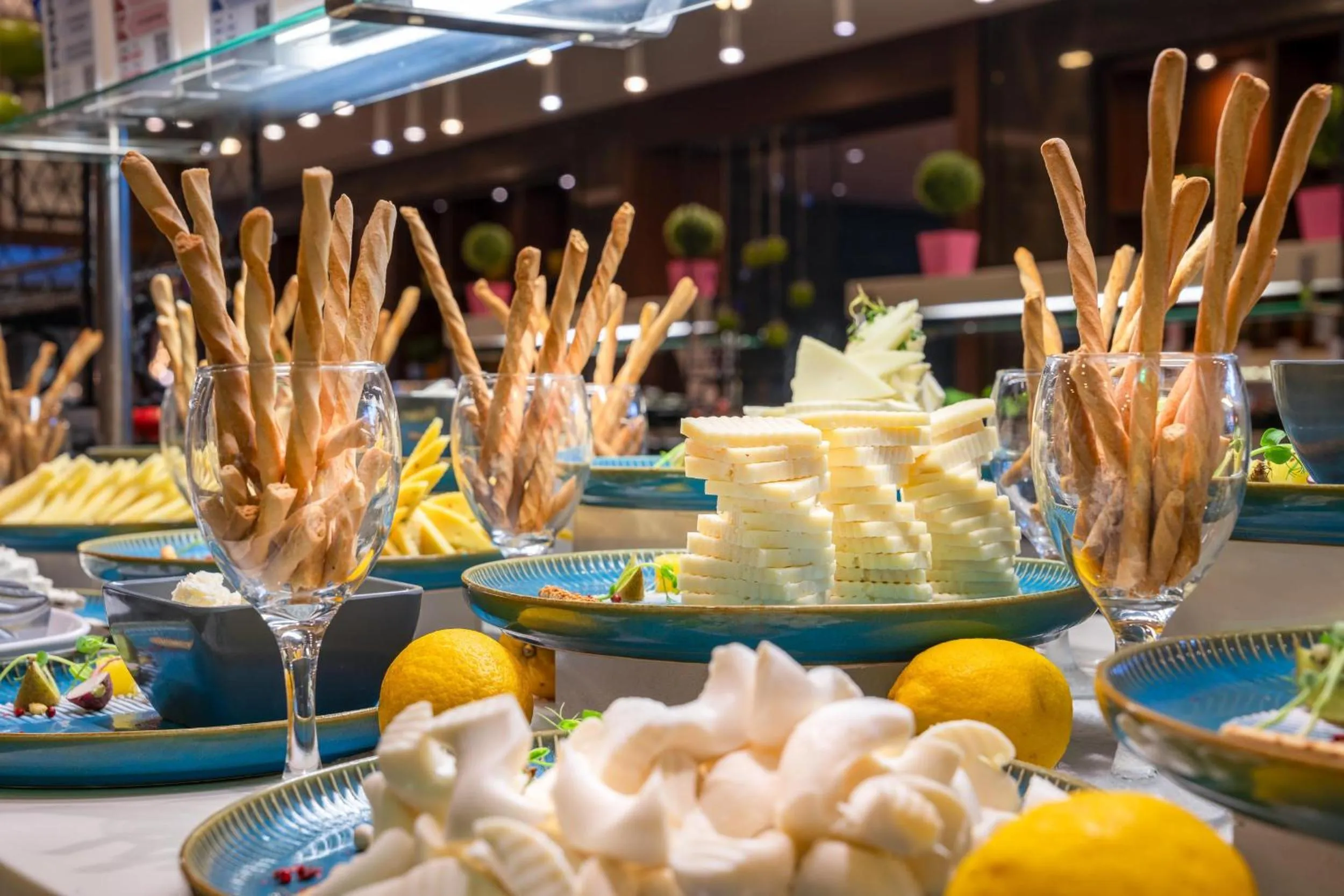 Restaurant/places to eat in Trendy Lara