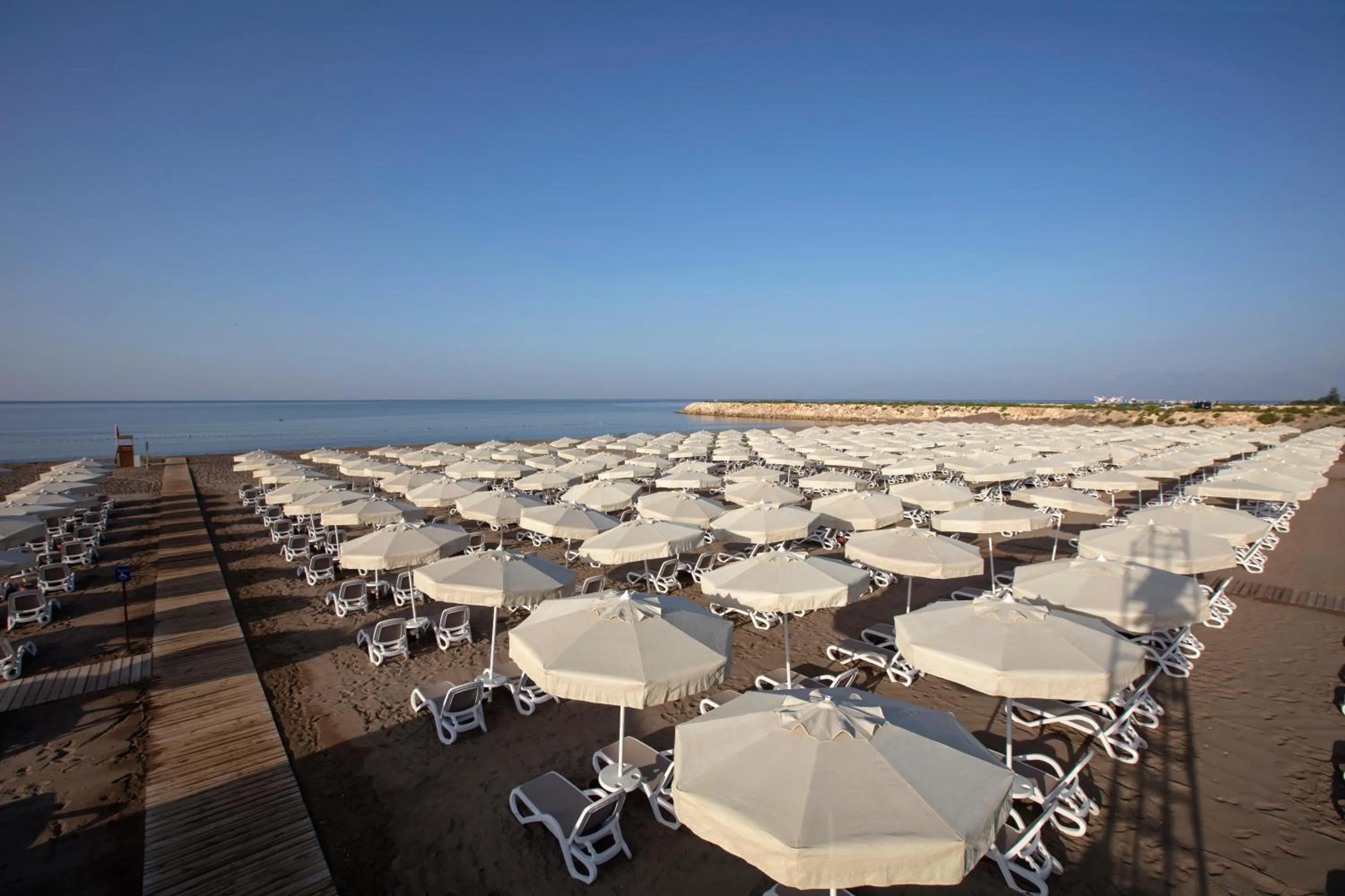 Beach in Trendy Lara