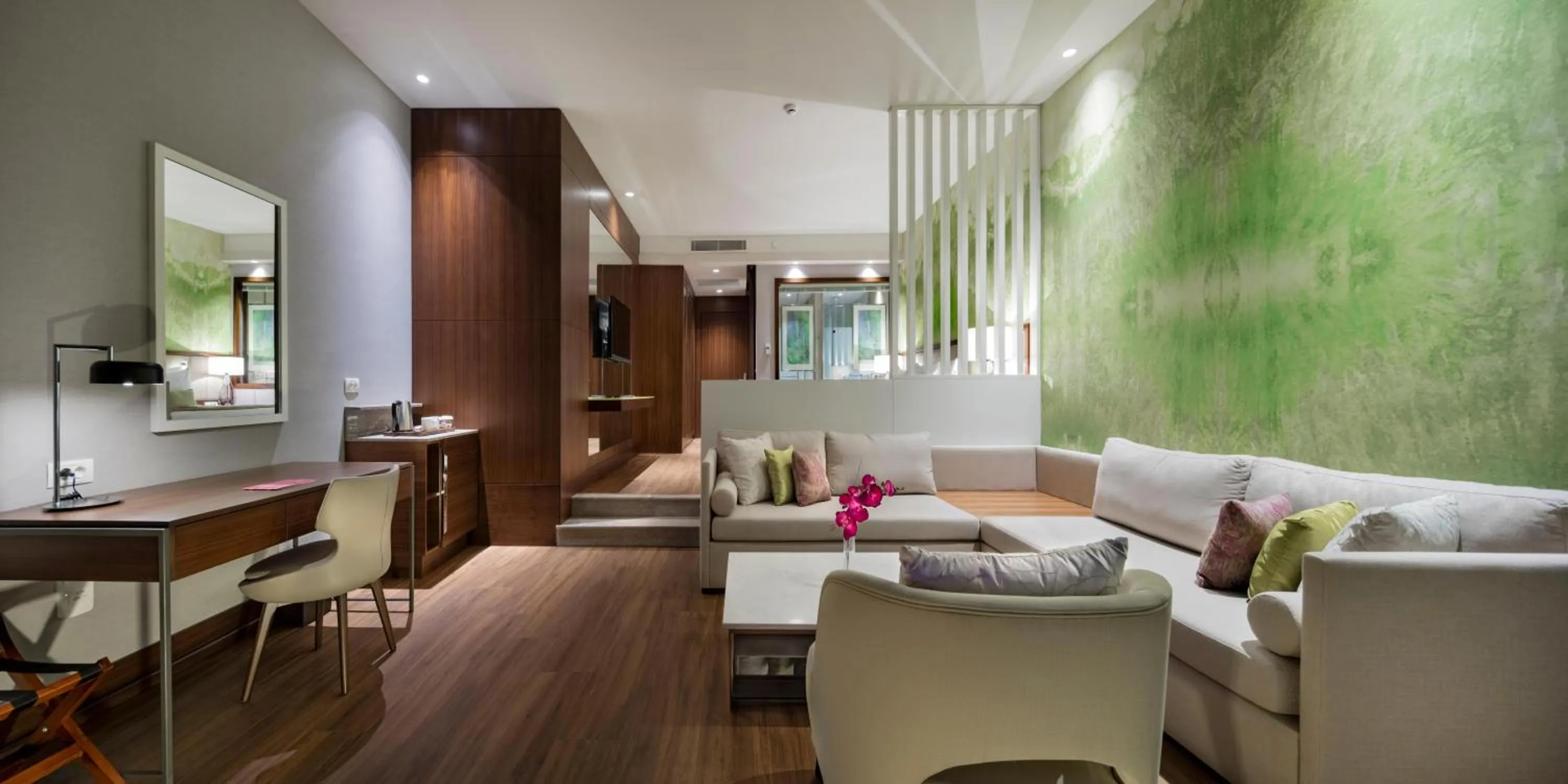 Photo of the whole room in Trendy Lara