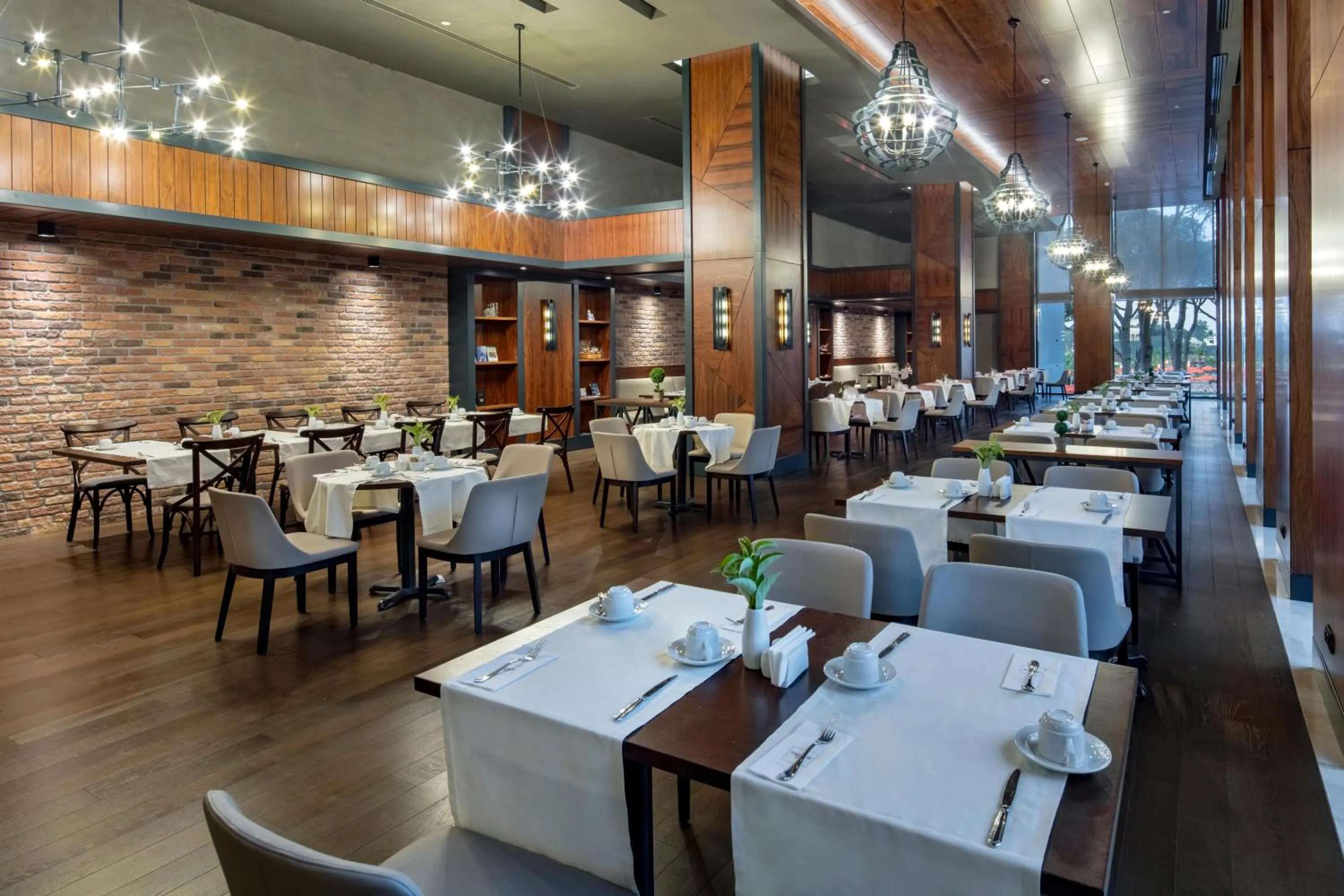 Restaurant/places to eat in Trendy Lara