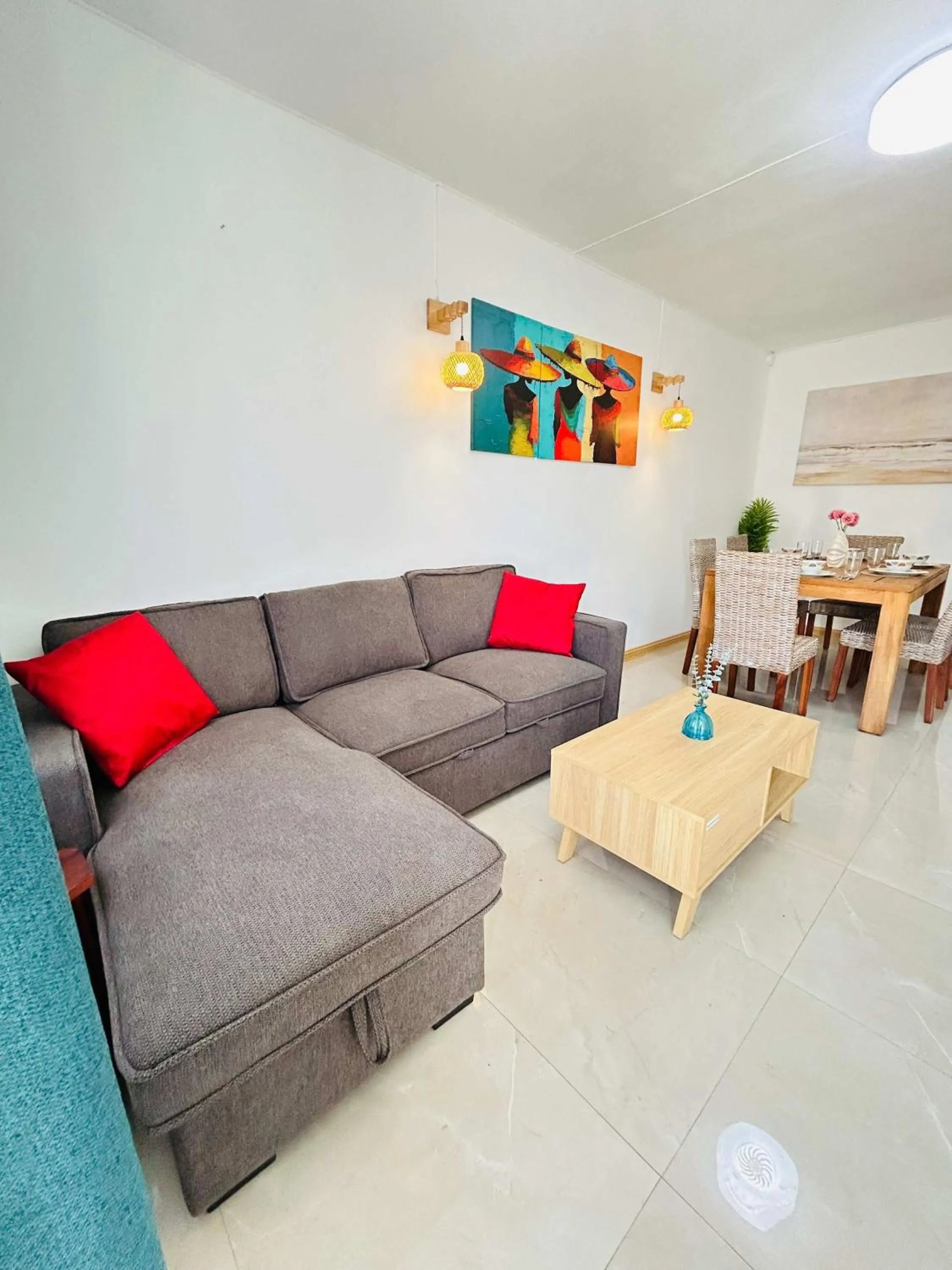 Cozy Apt, 5 Min Walk to Beach - LF7
