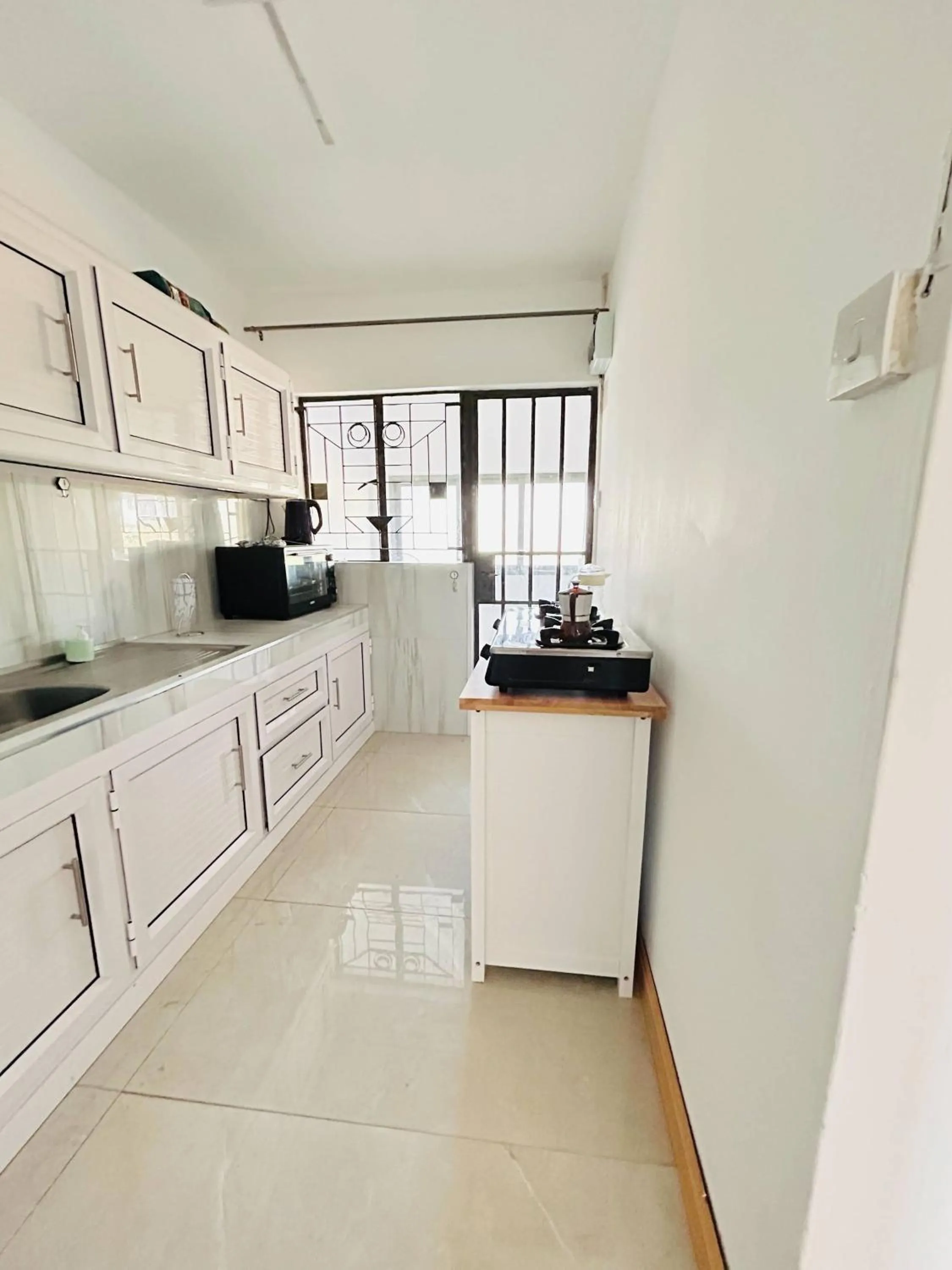 Cozy Apt, 5 Min Walk to Beach - LF7