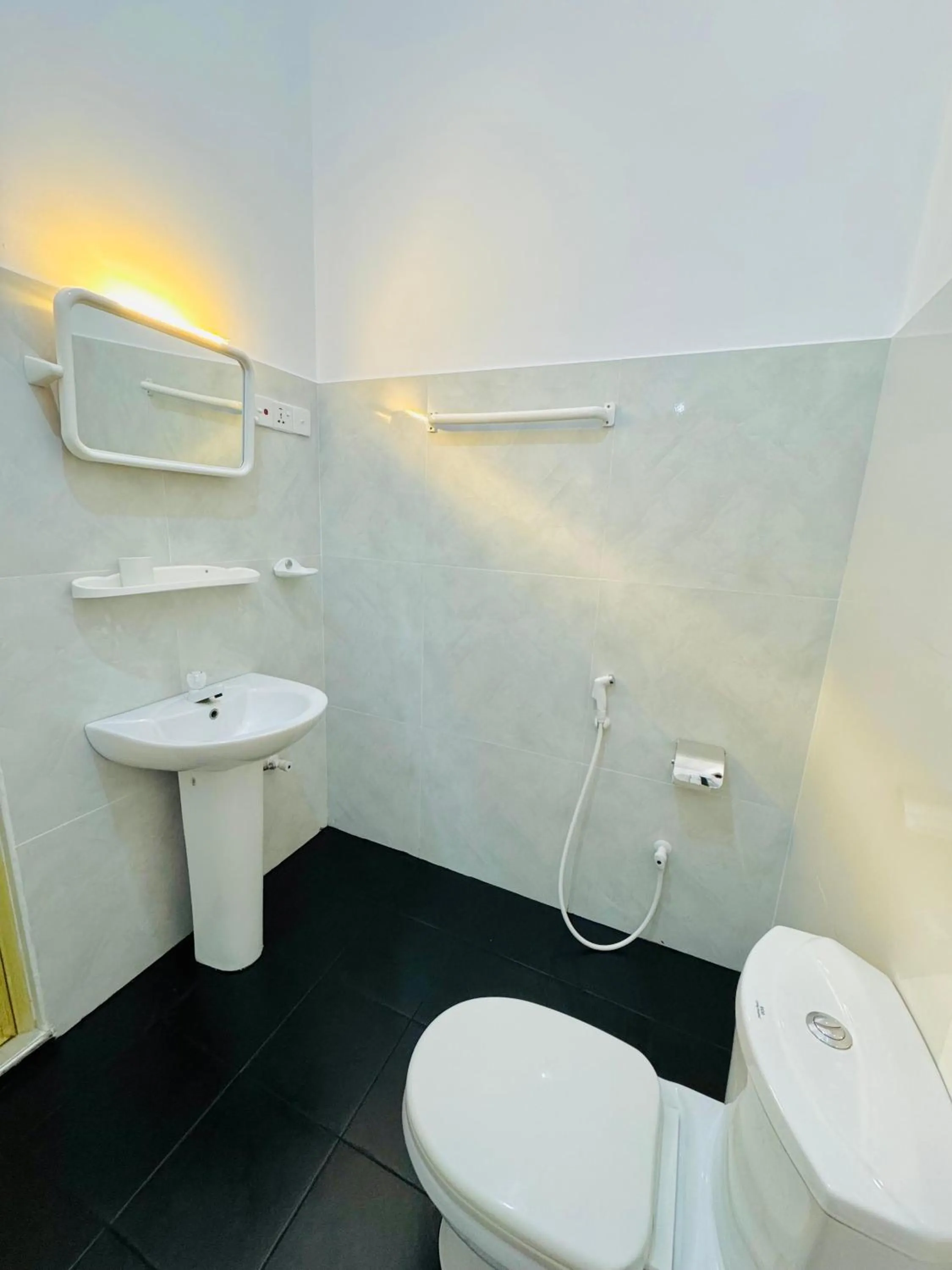 Bathroom in Nethmi Homestay & family Restaurant