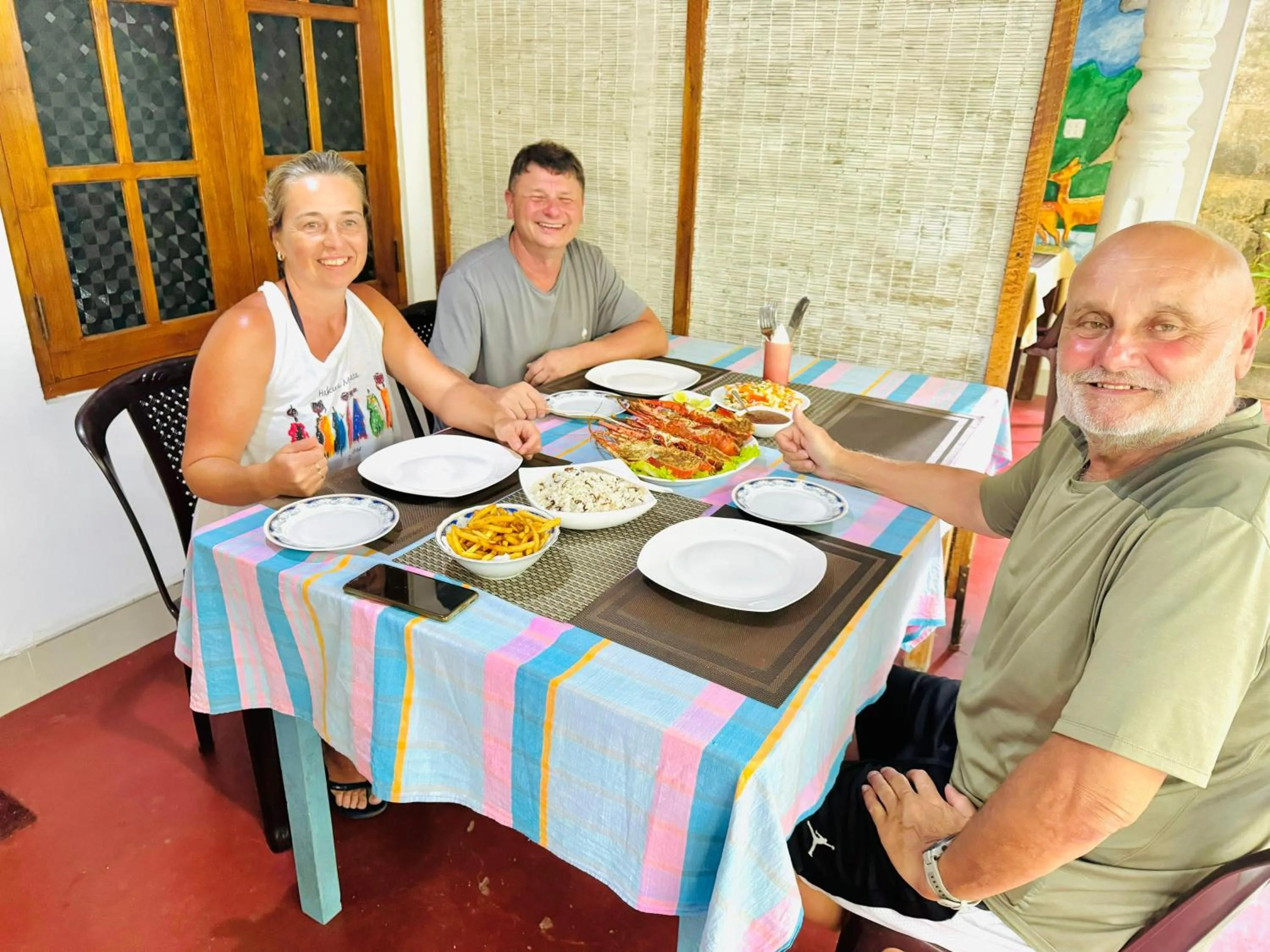 Restaurant/places to eat in Nethmi Homestay & family Restaurant
