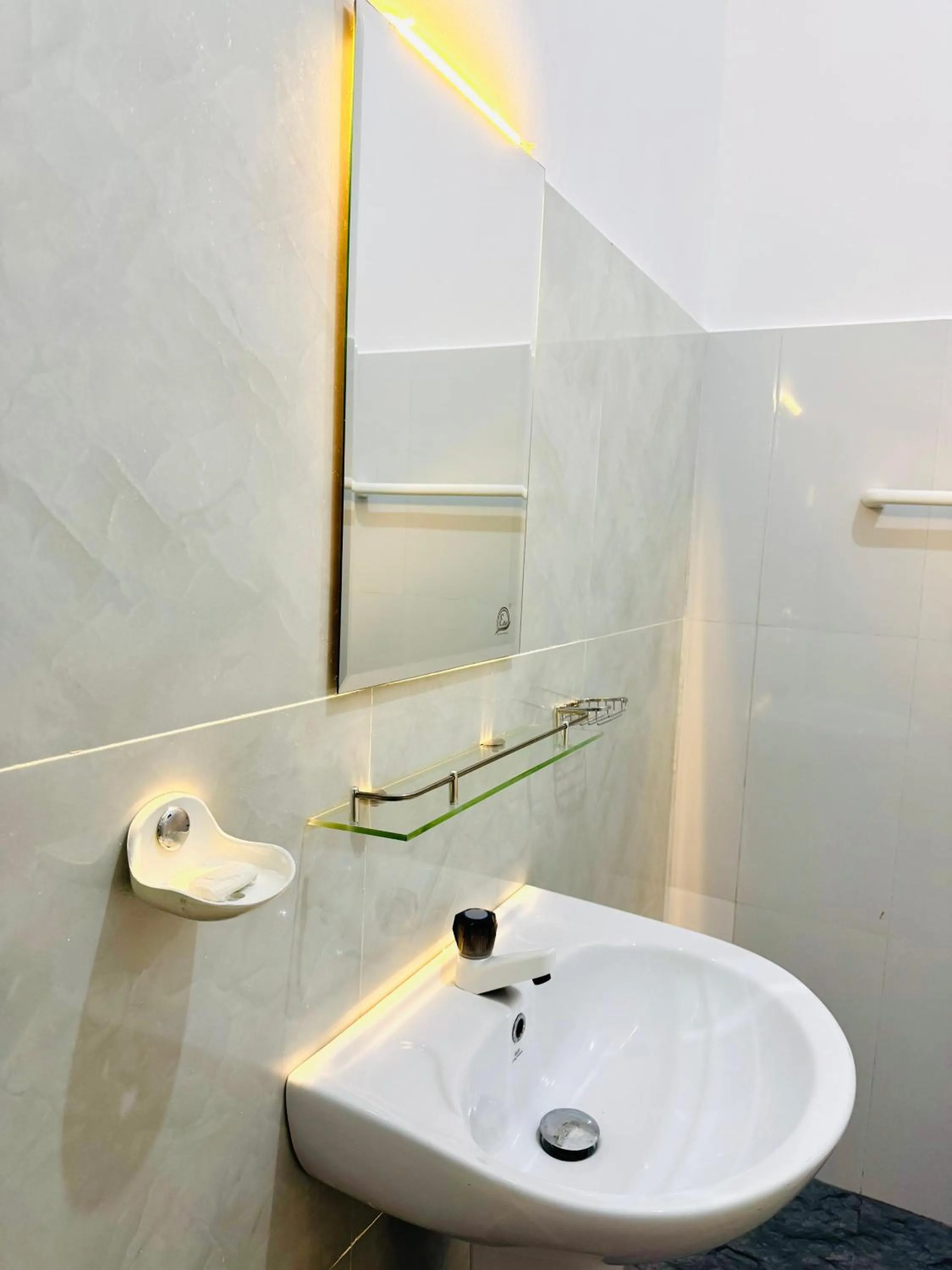 Bathroom in Nethmi Homestay & family Restaurant