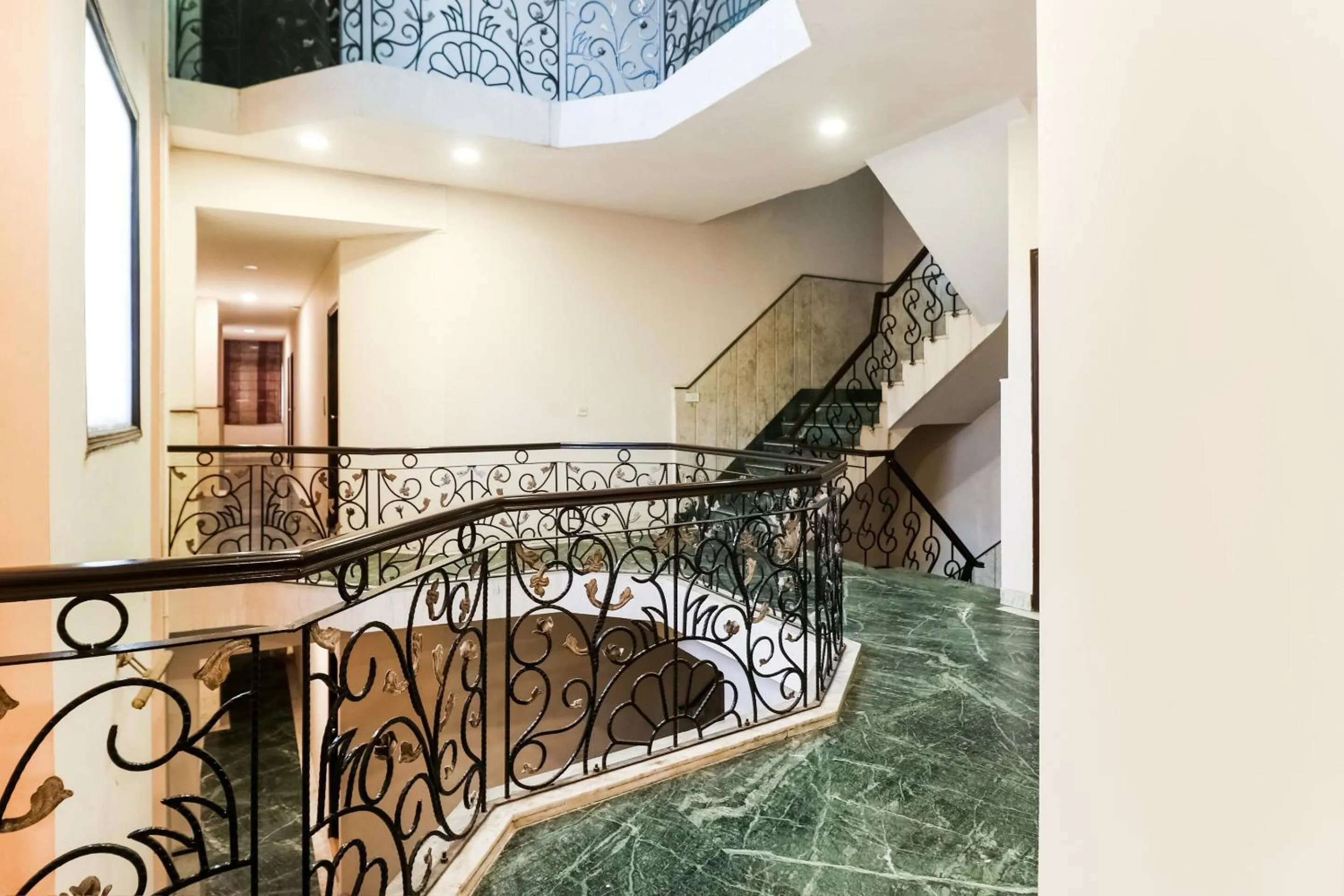 Hotel O by OYO Amba Residency