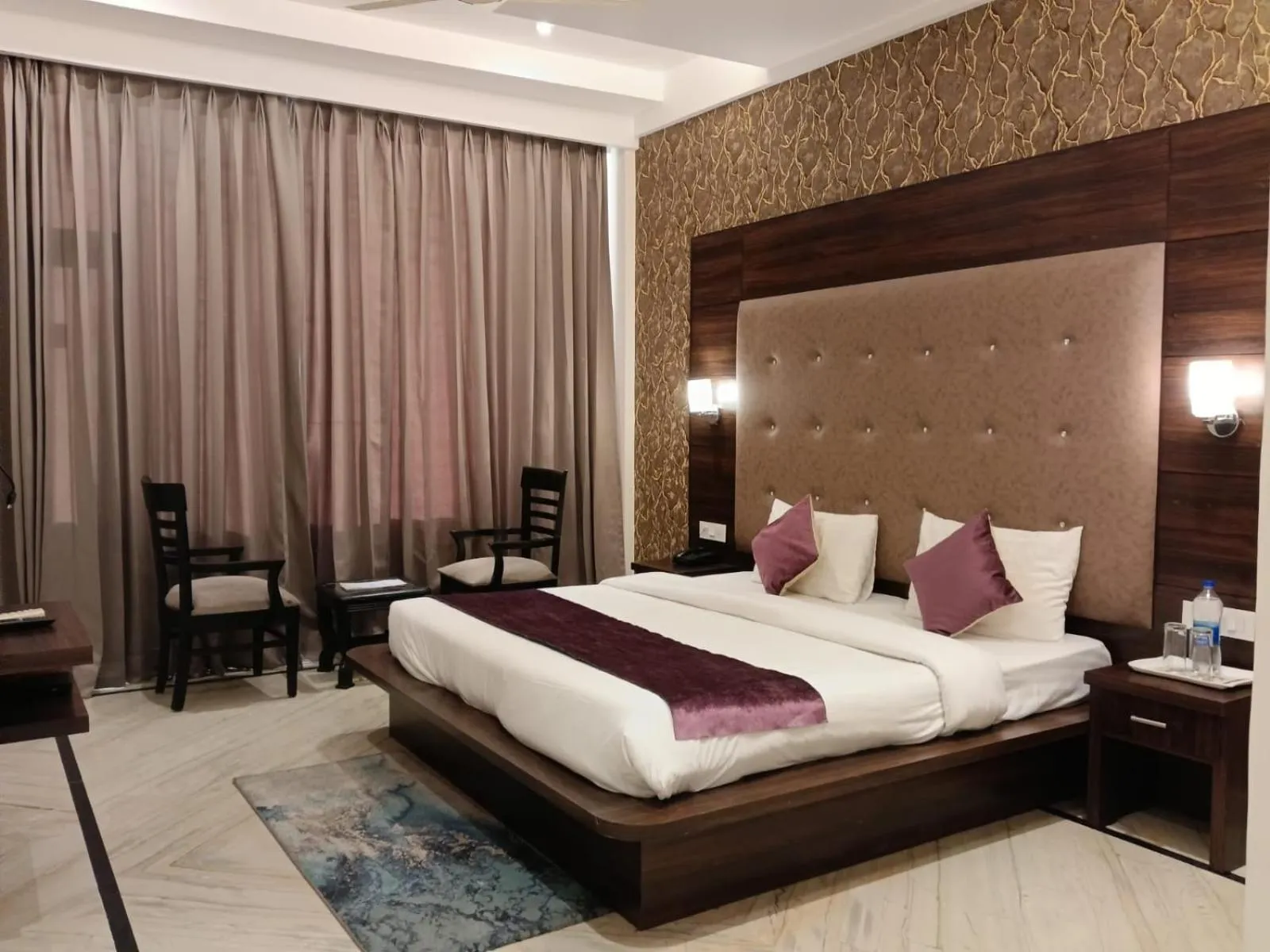 Bed in Kamal Residency