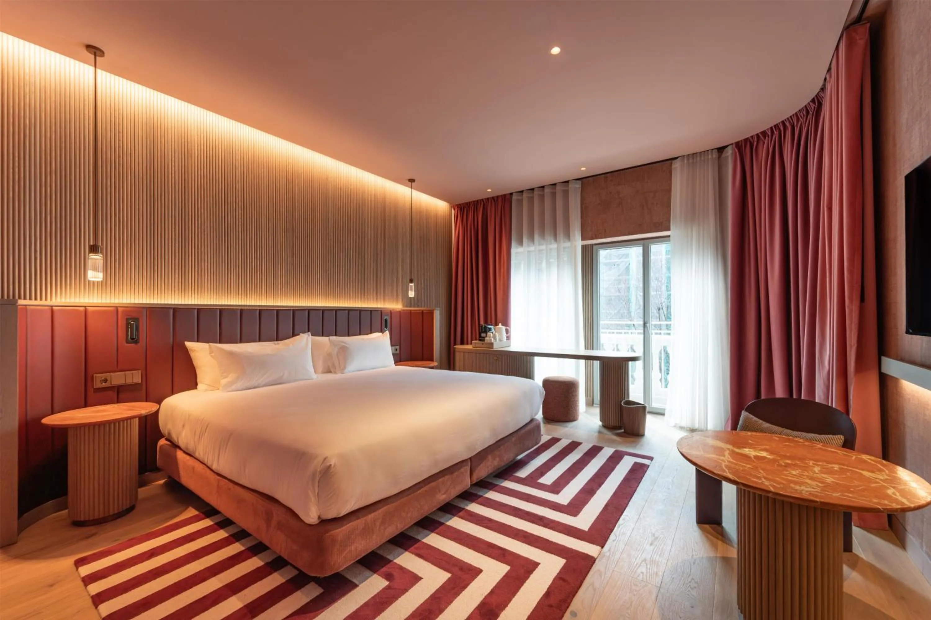 King Room with Grand Stalls and Balcony in Palacio Bellas Artes San Sebastian, Curio Collection Hilton