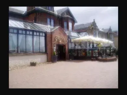 Facade/entrance in Lauriston Hotel Facade/entrance in Lauriston Hotel