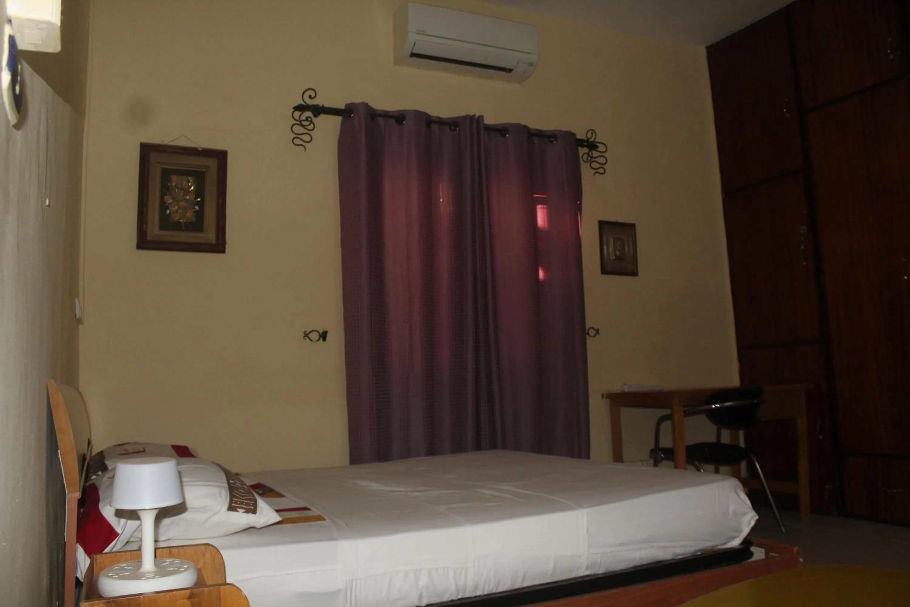 Bed in Residence Diane