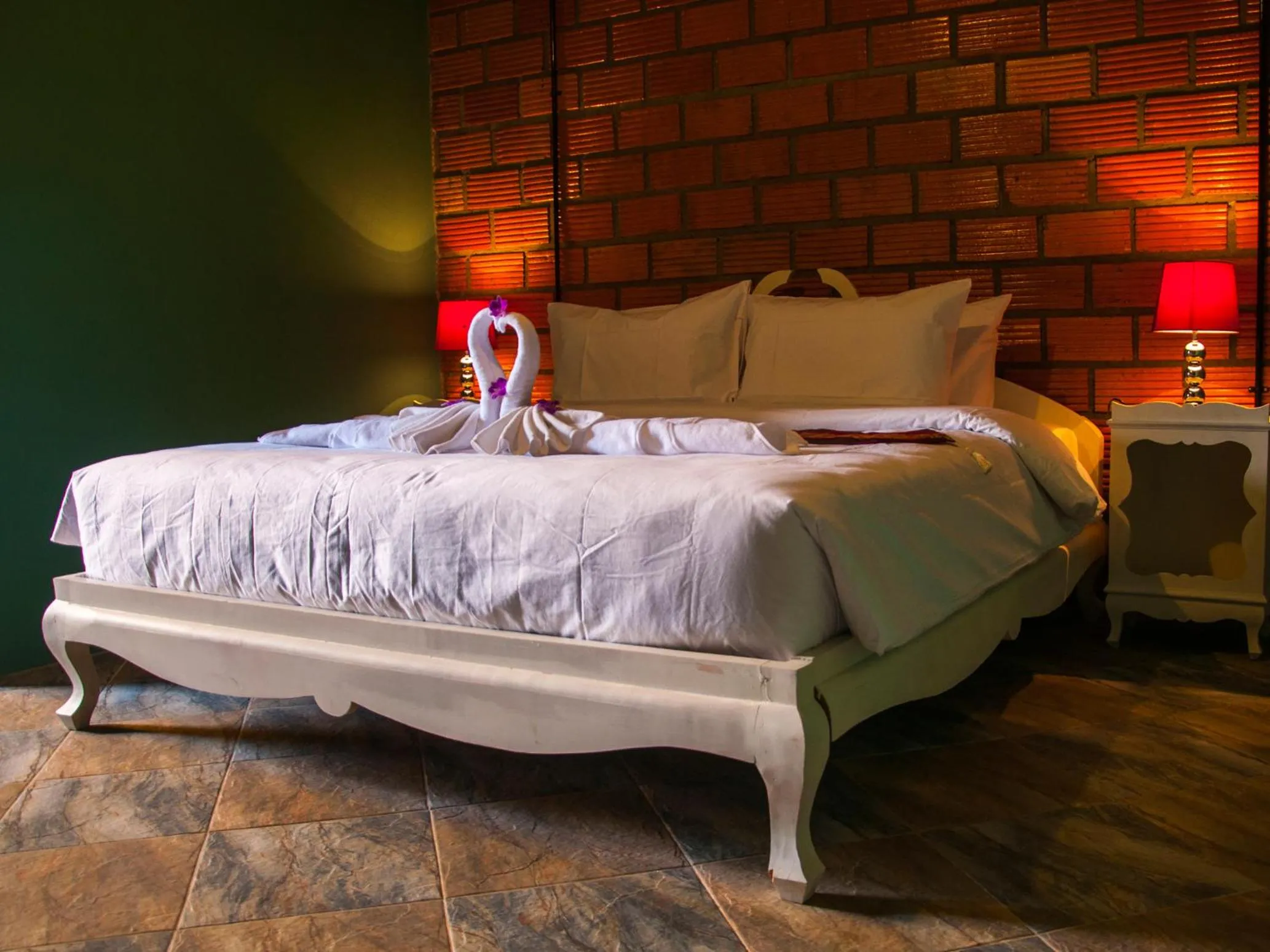 Shower, Bed in Casacool Hotel