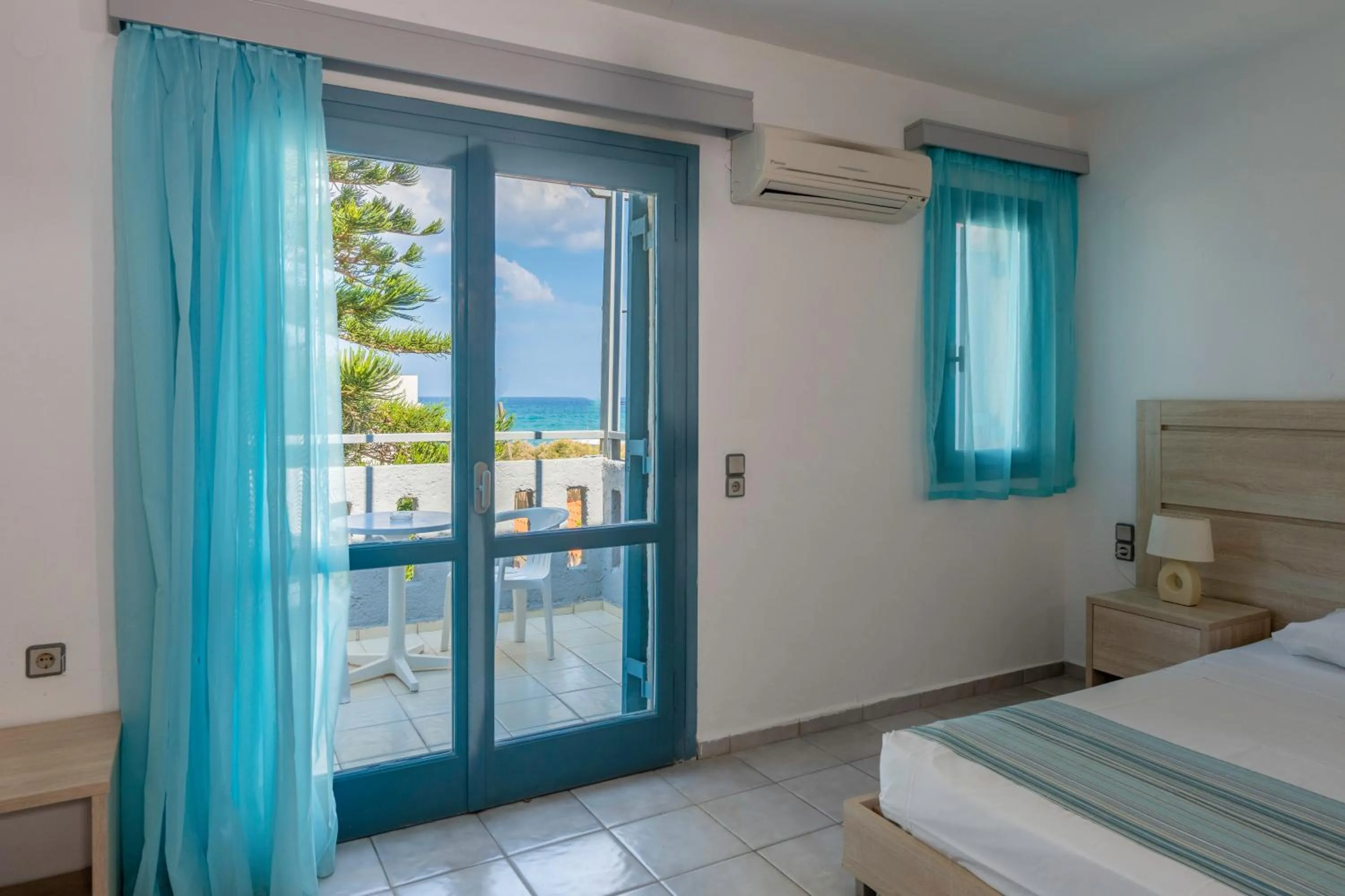 Bed in Marilisa Hotel