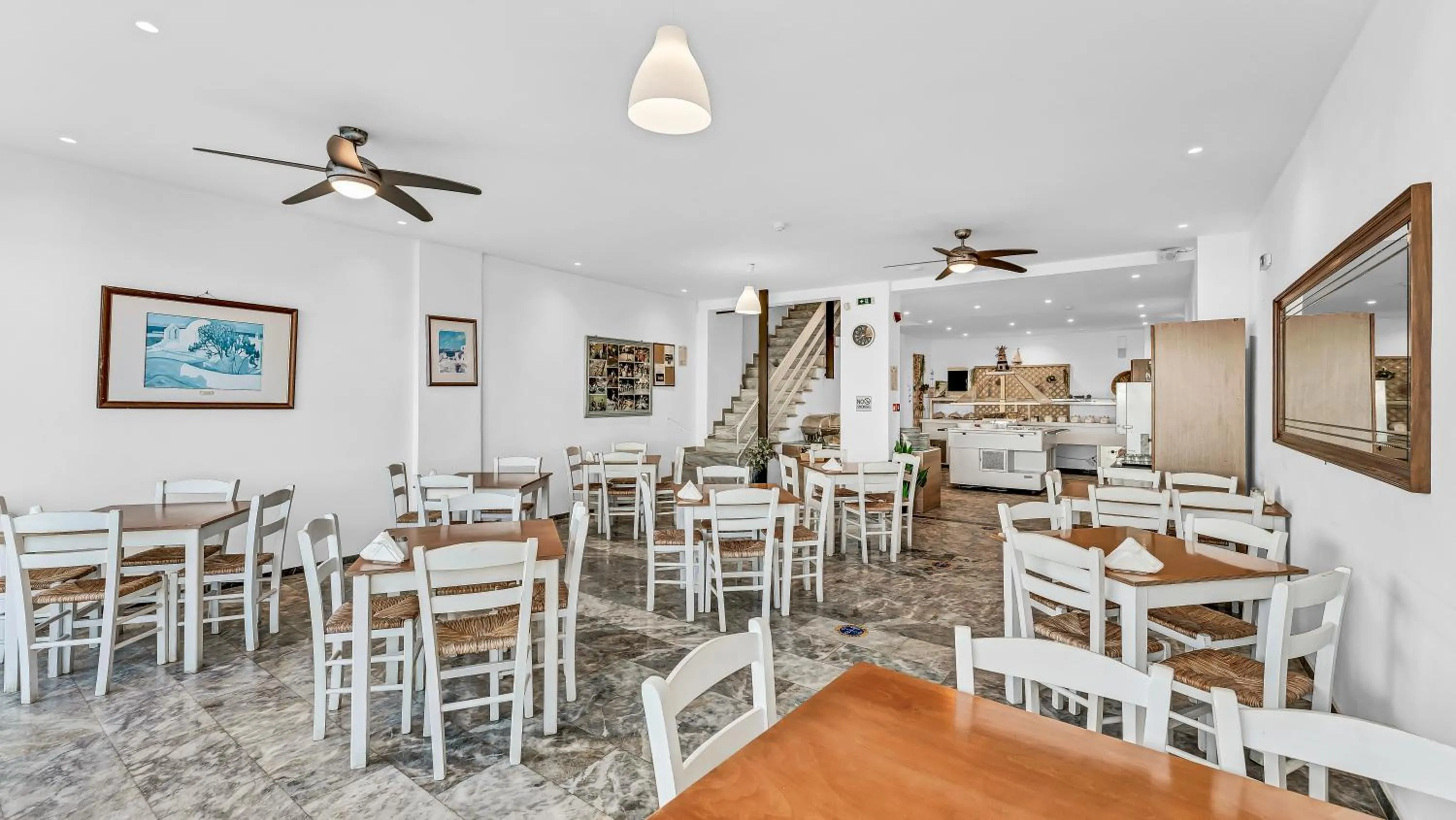 Restaurant/places to eat in Sunset Beach Hotel