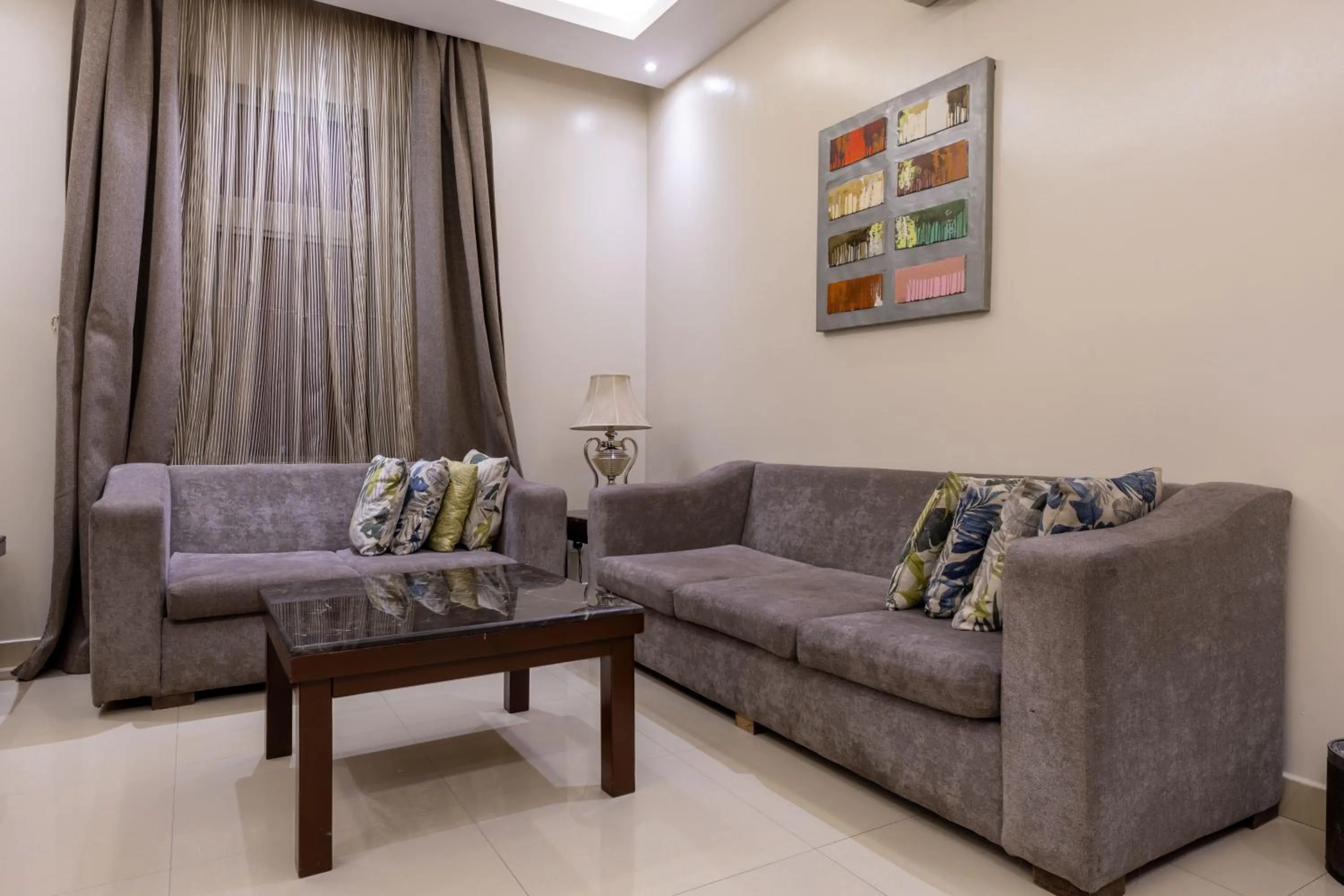 Al Muhaidb Residence Al Malaz 1 - Economic