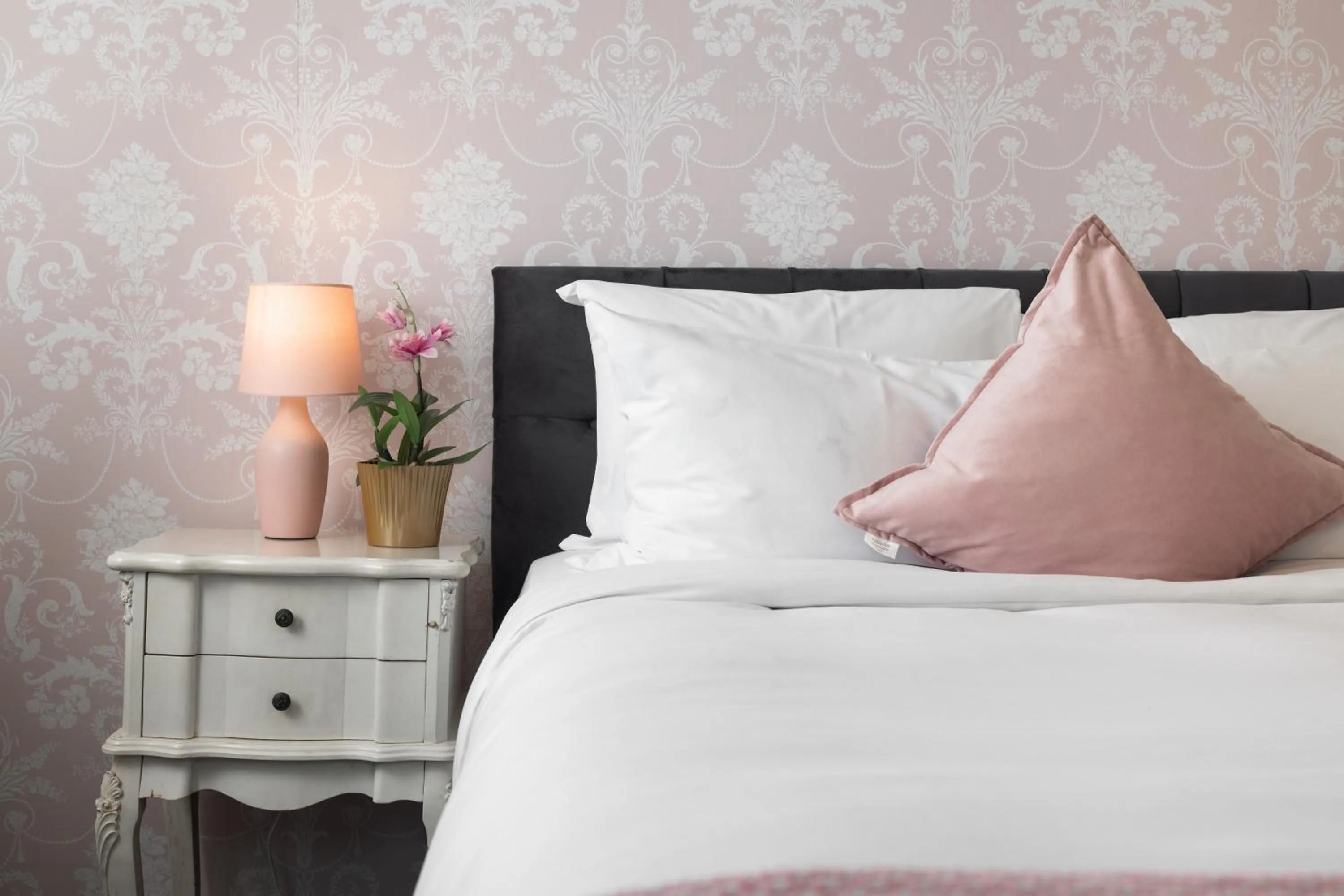 Bed in Harbour Hub Hotel
