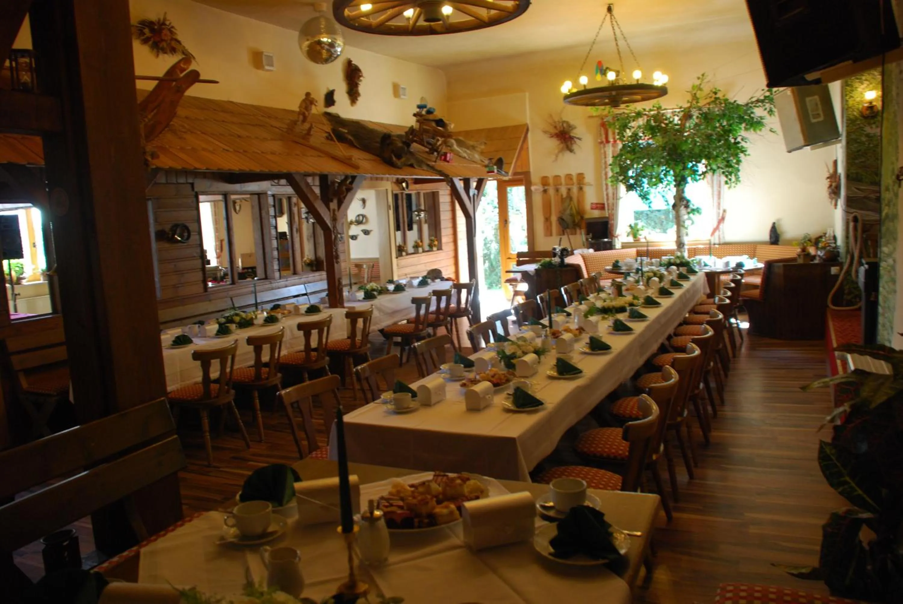 Restaurant/places to eat in Hotel Alpenhof
