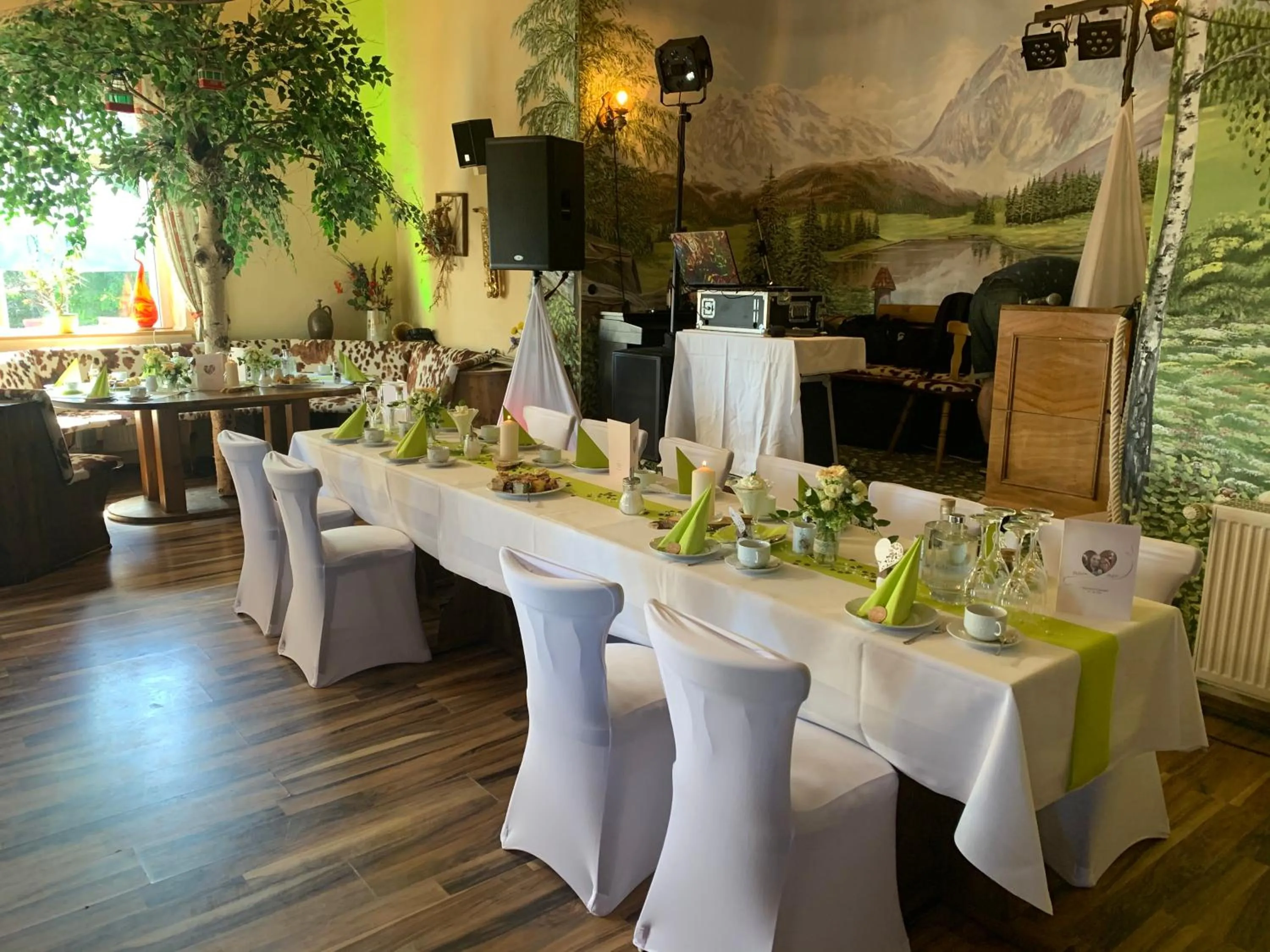 Restaurant/places to eat in Hotel Alpenhof