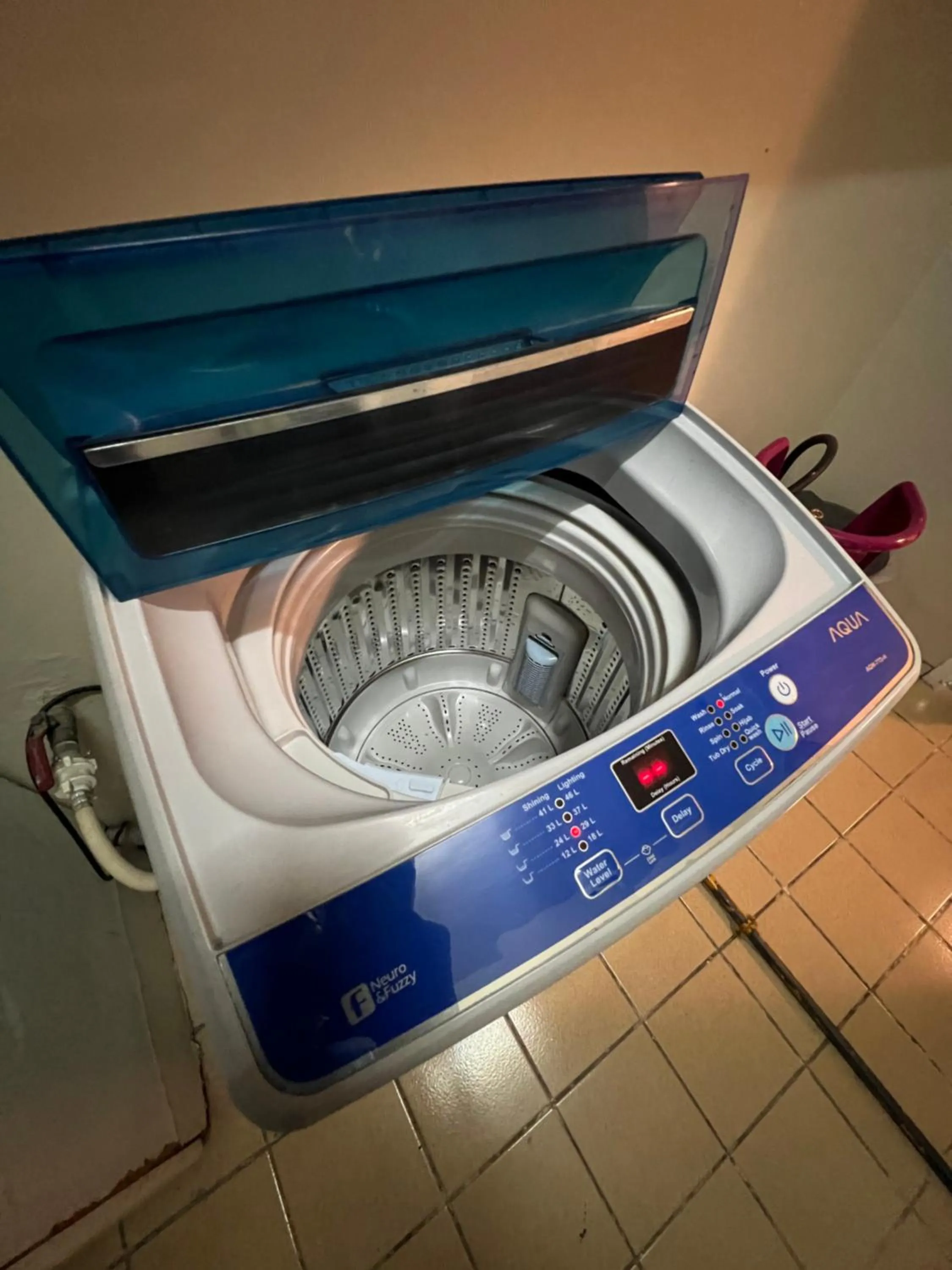 washing machine in Batavia Apartment ST