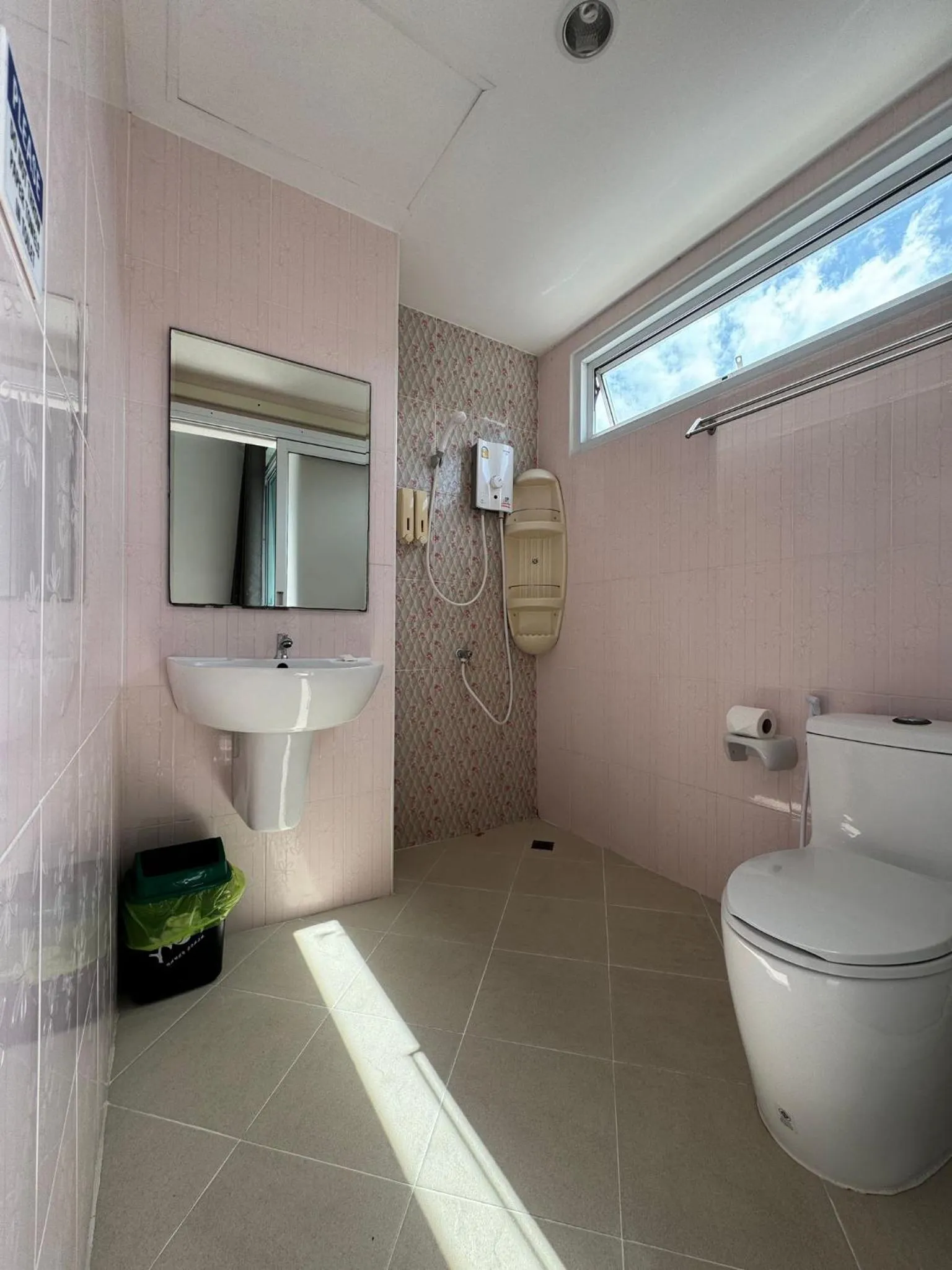 Shower in Sleep inn Samui