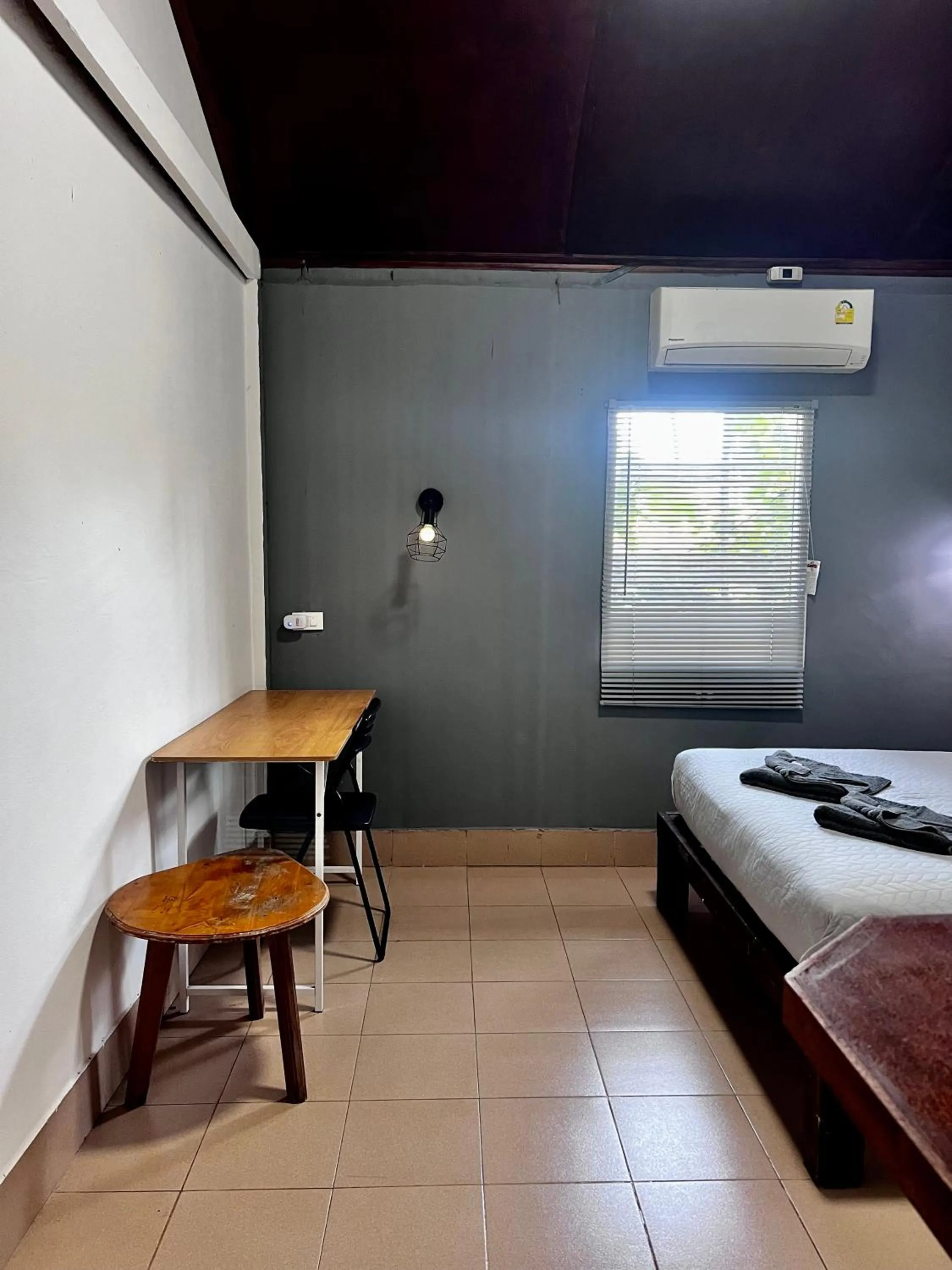 Bed in Adang Sea Divers & Eco Lodge