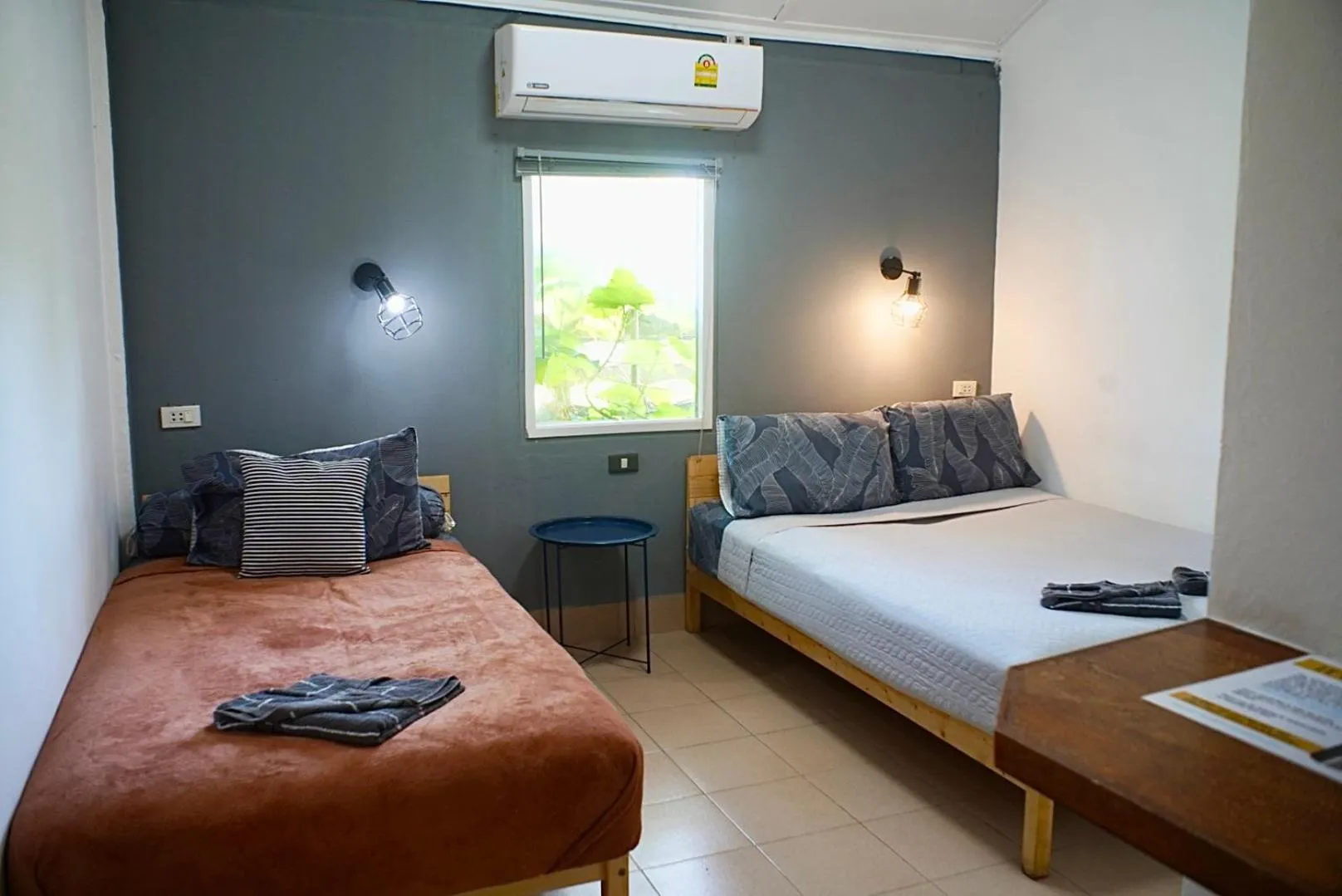 Bed in Adang Sea Divers & Eco Lodge