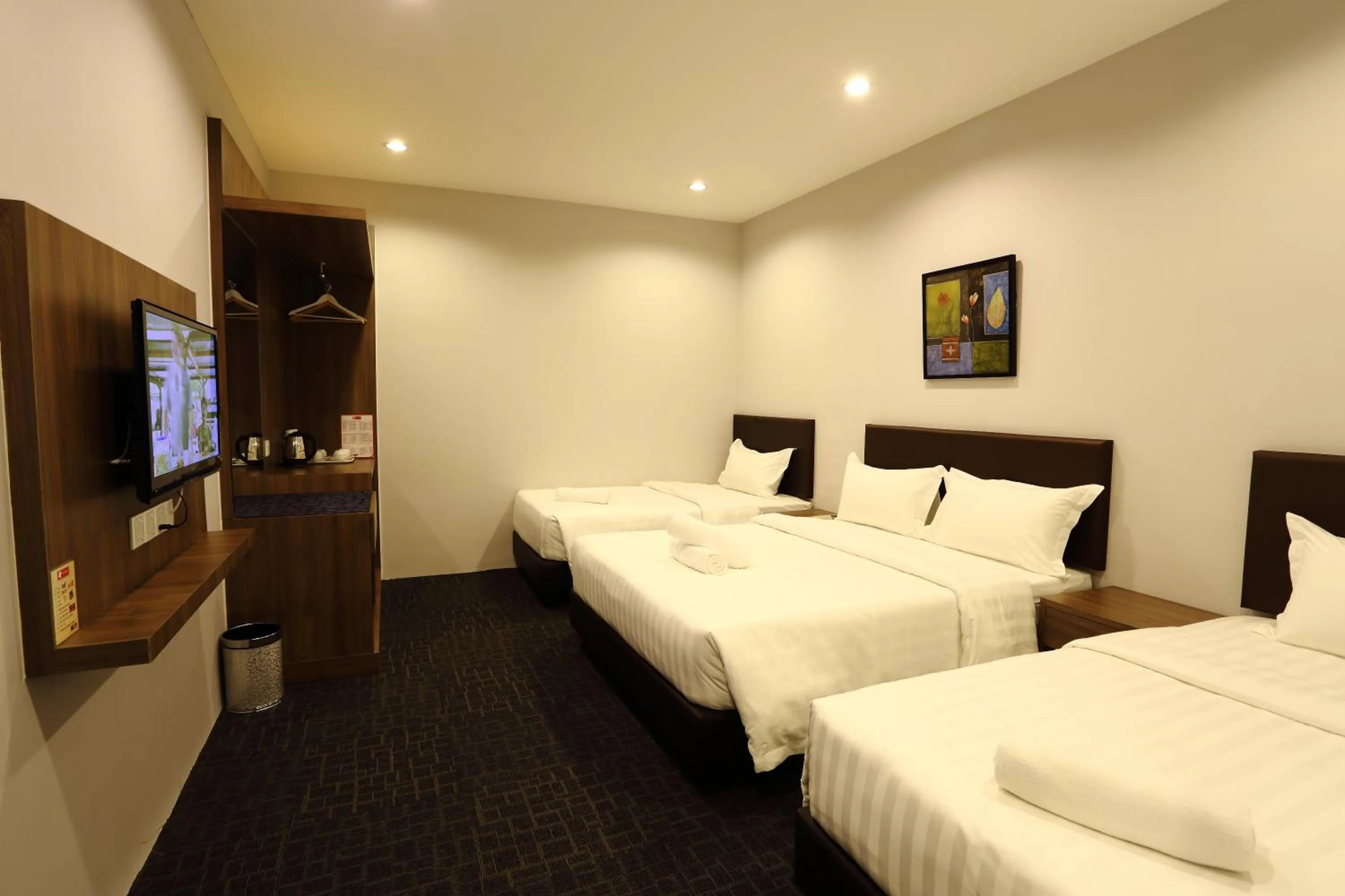 Photo of the whole room, Bed in S Boutique Hotel