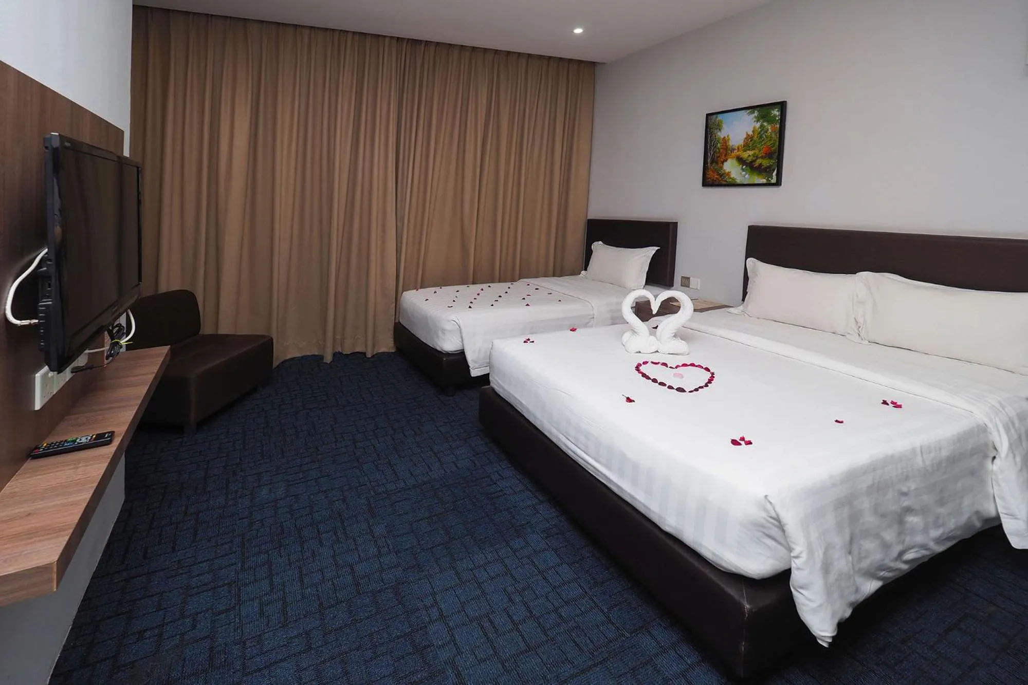 TV and multimedia, Bed in S Boutique Hotel