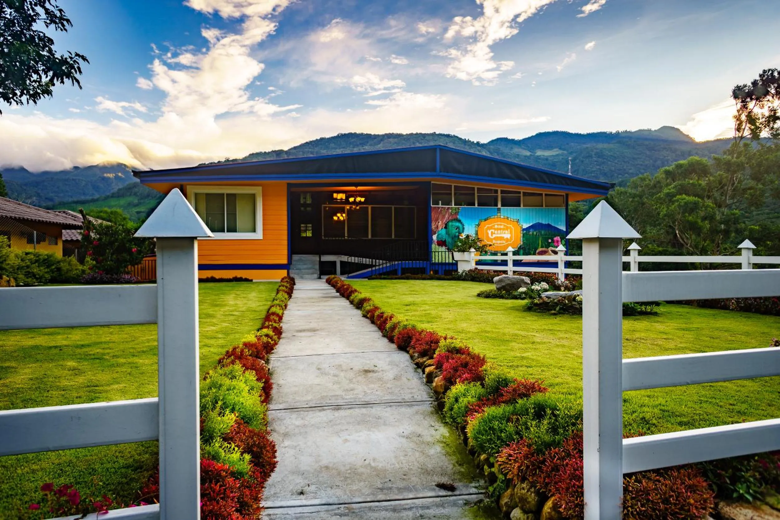 Facade/entrance in Hotel Central Boquete