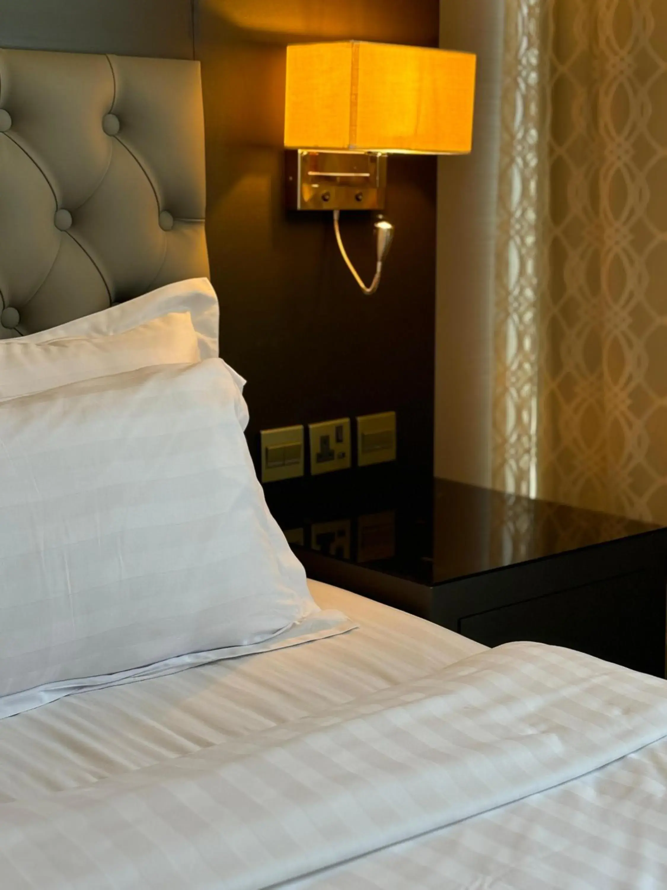 Bed in Sama Inn Hotel Bed in Sama Inn Hotel