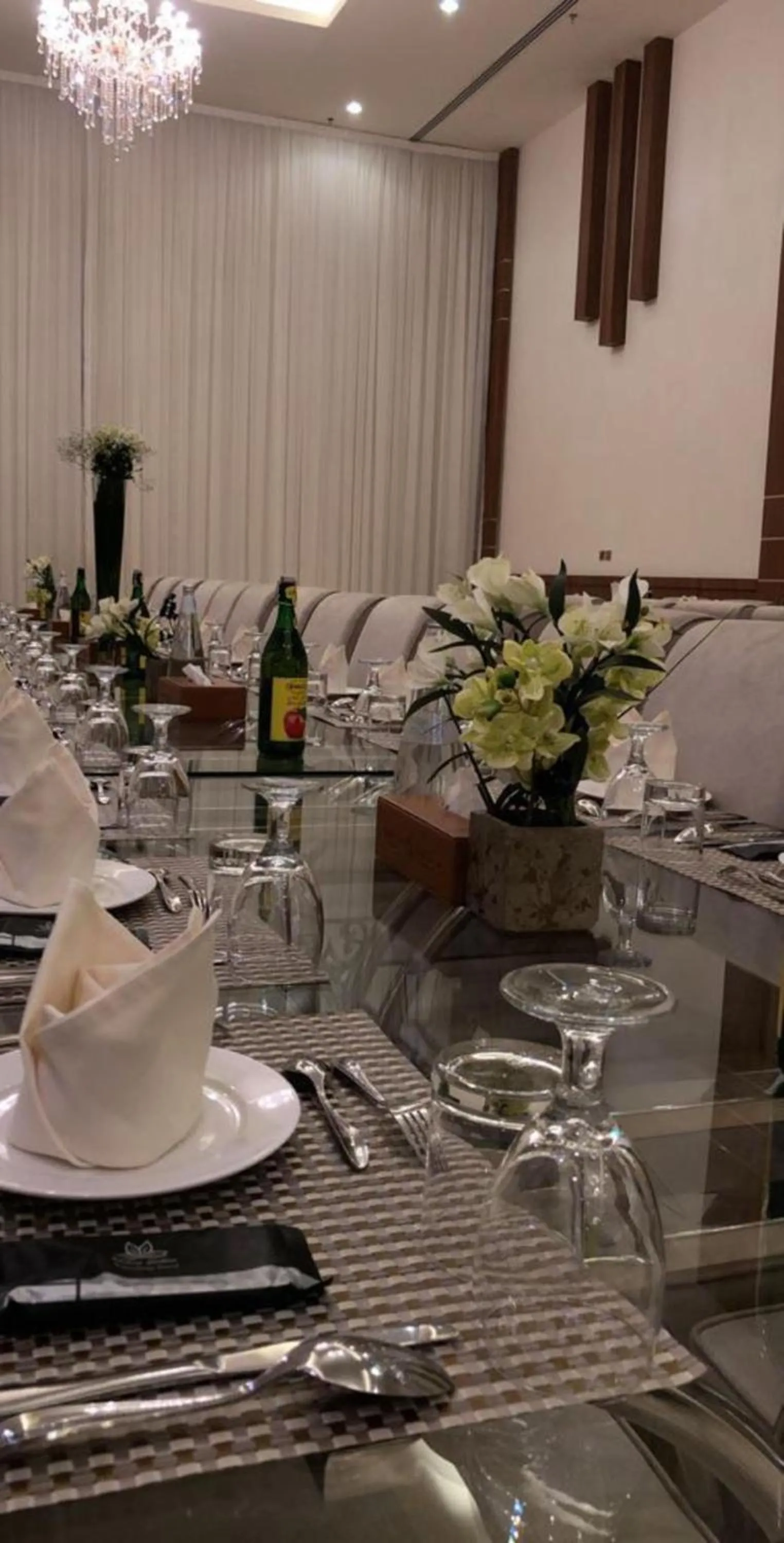 Buffet breakfast in Sama Inn Hotel