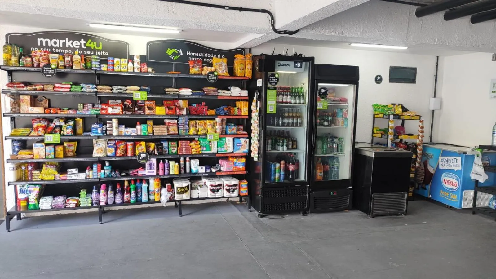 Supermarket/grocery shop in Roomo Praia de Boa Viagem Residencial