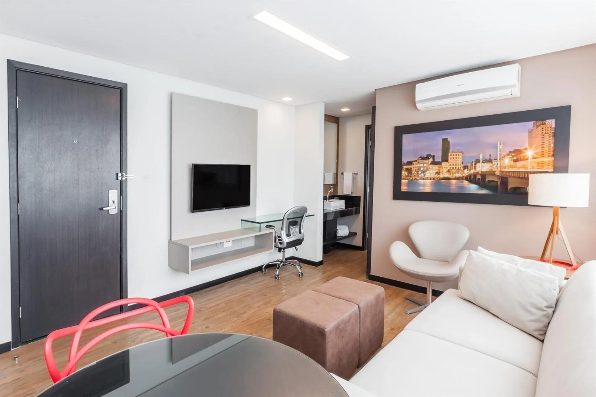 Living room in Roomo Praia de Boa Viagem Residencial