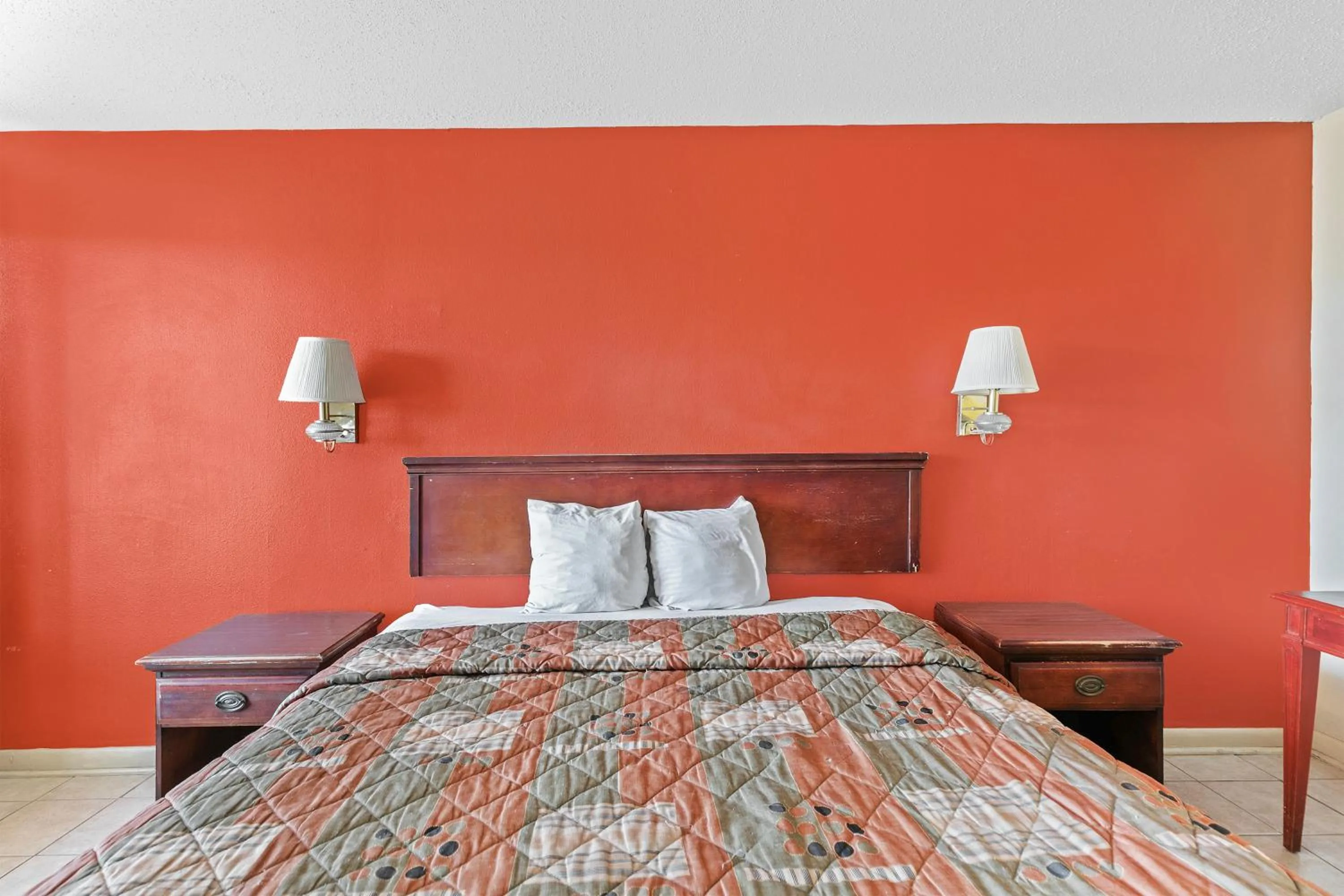 Bedroom, Bed in Luxury Inn By Hotel O Hattiesburg M S