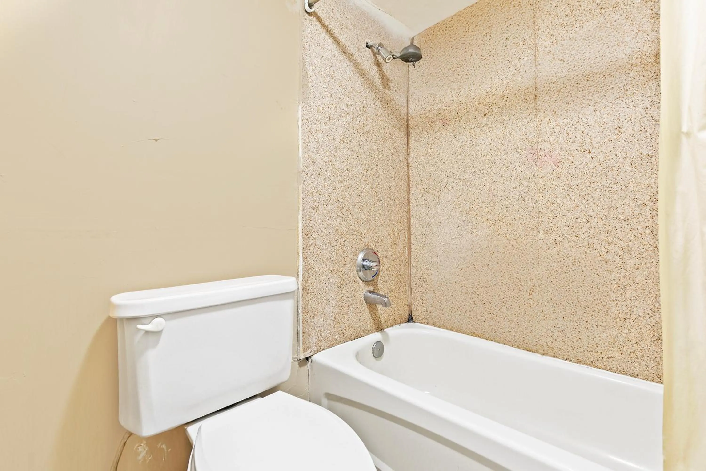 Bathroom in Luxury Inn By Hotel O Hattiesburg M S