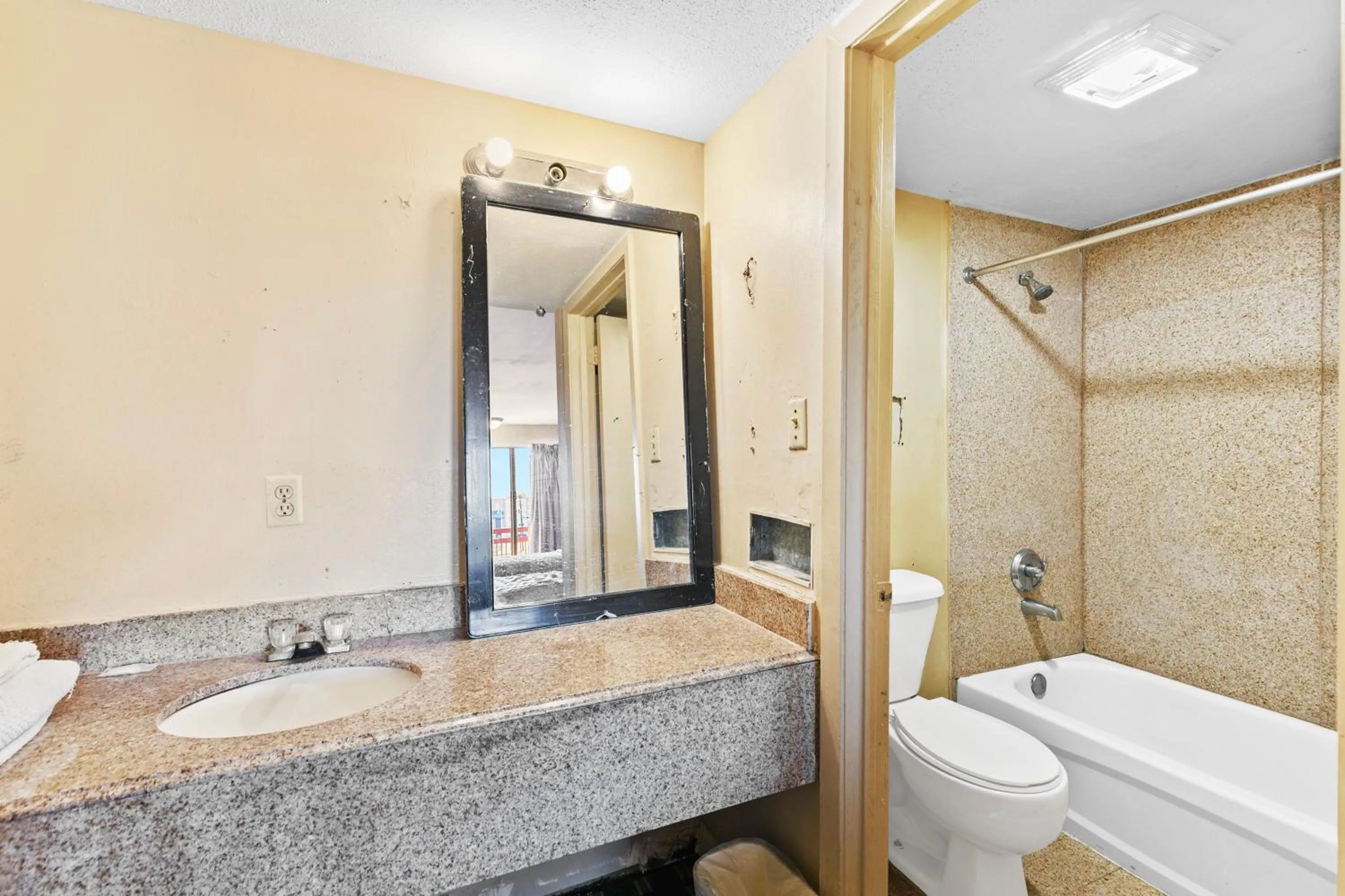 Bathroom in Luxury Inn By Hotel O Hattiesburg M S