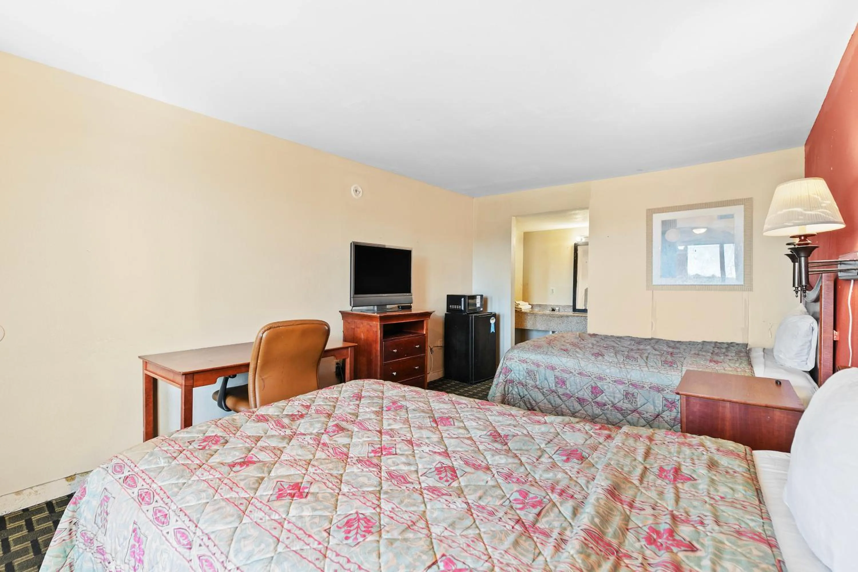 Bedroom, Bed in Luxury Inn By Hotel O Hattiesburg M S