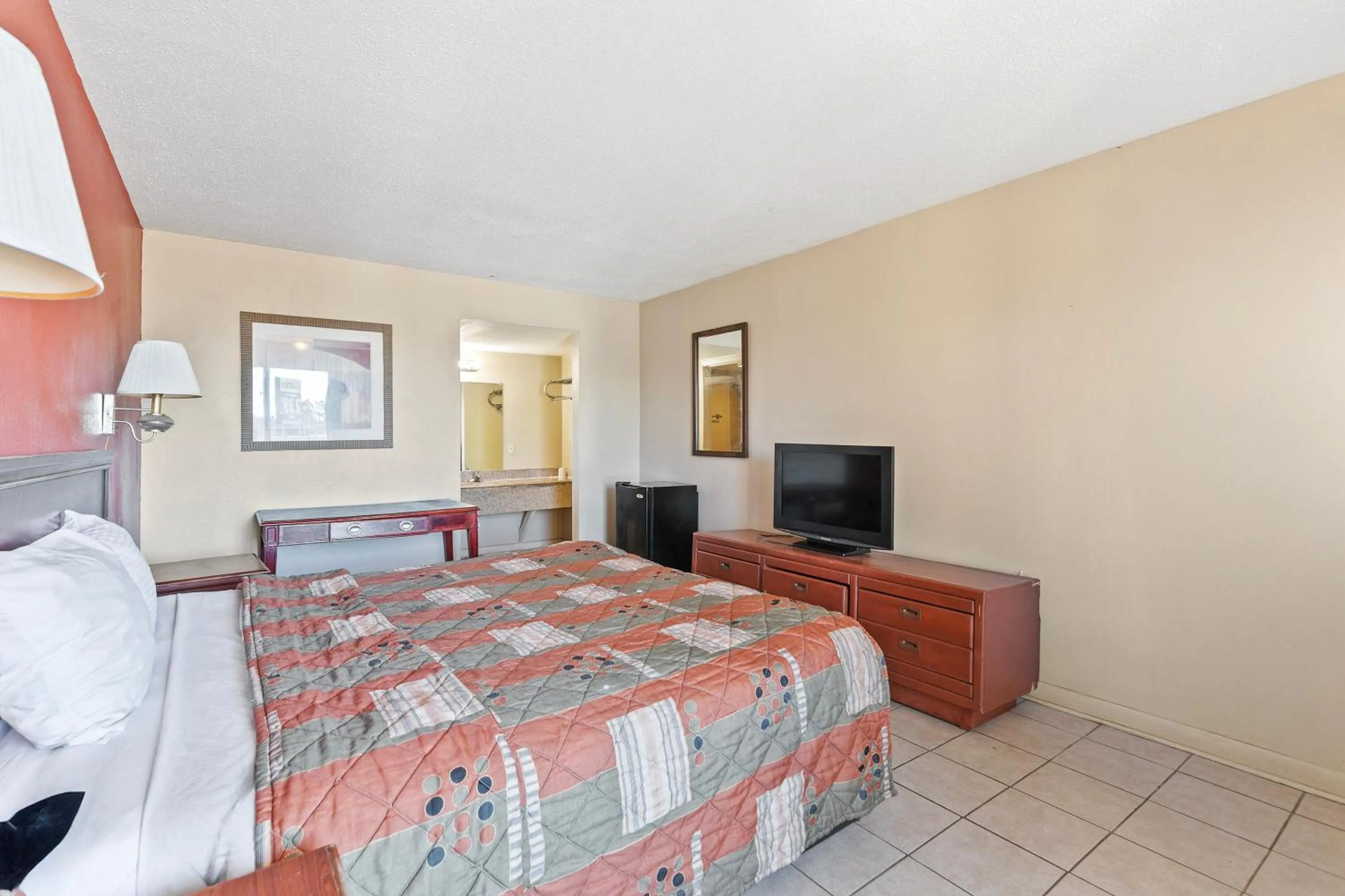 Bedroom, Bed in Luxury Inn By Hotel O Hattiesburg M S