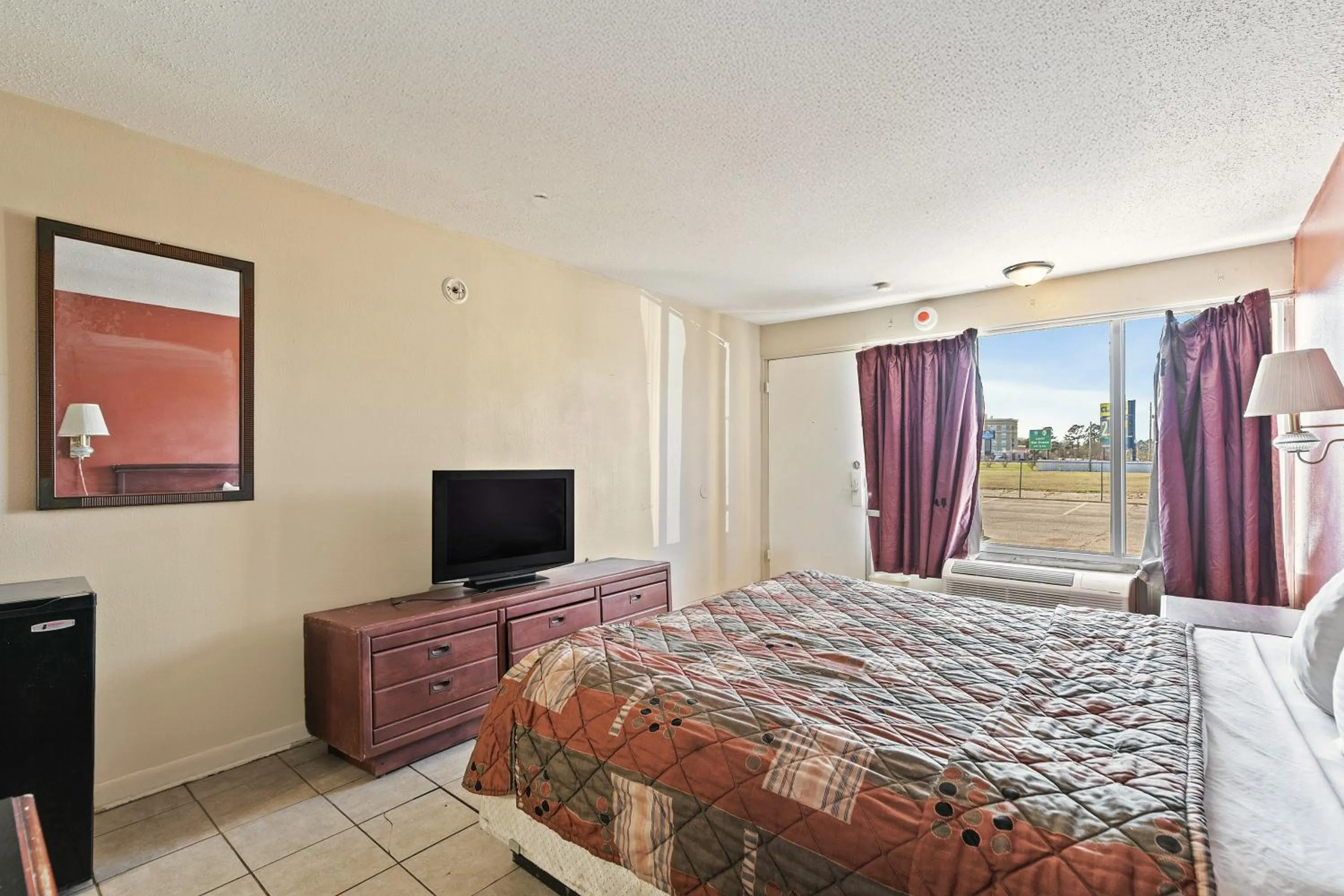 Bedroom, Bed in Luxury Inn By Hotel O Hattiesburg M S