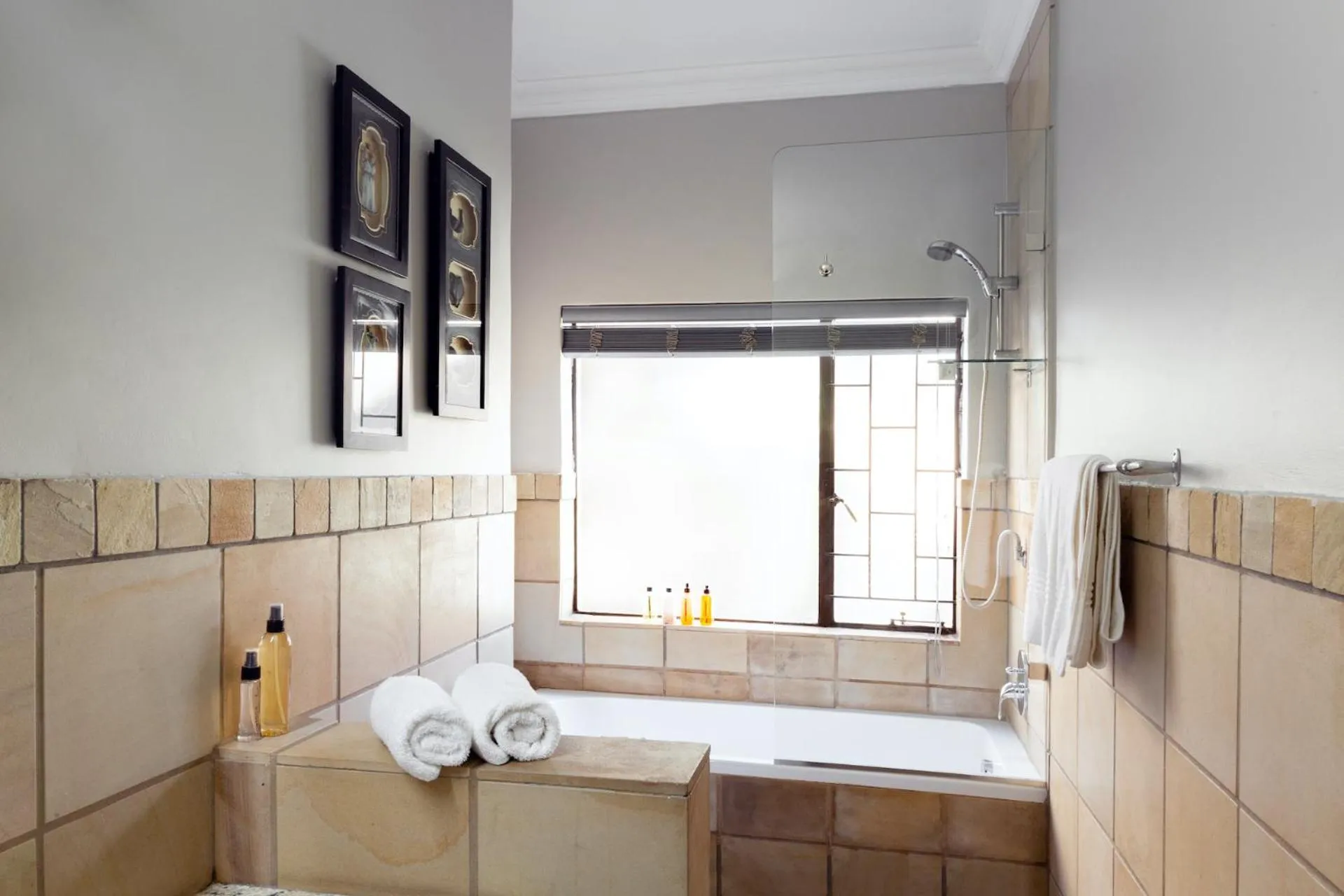 Bathroom in InnJoy Boutique Hotel