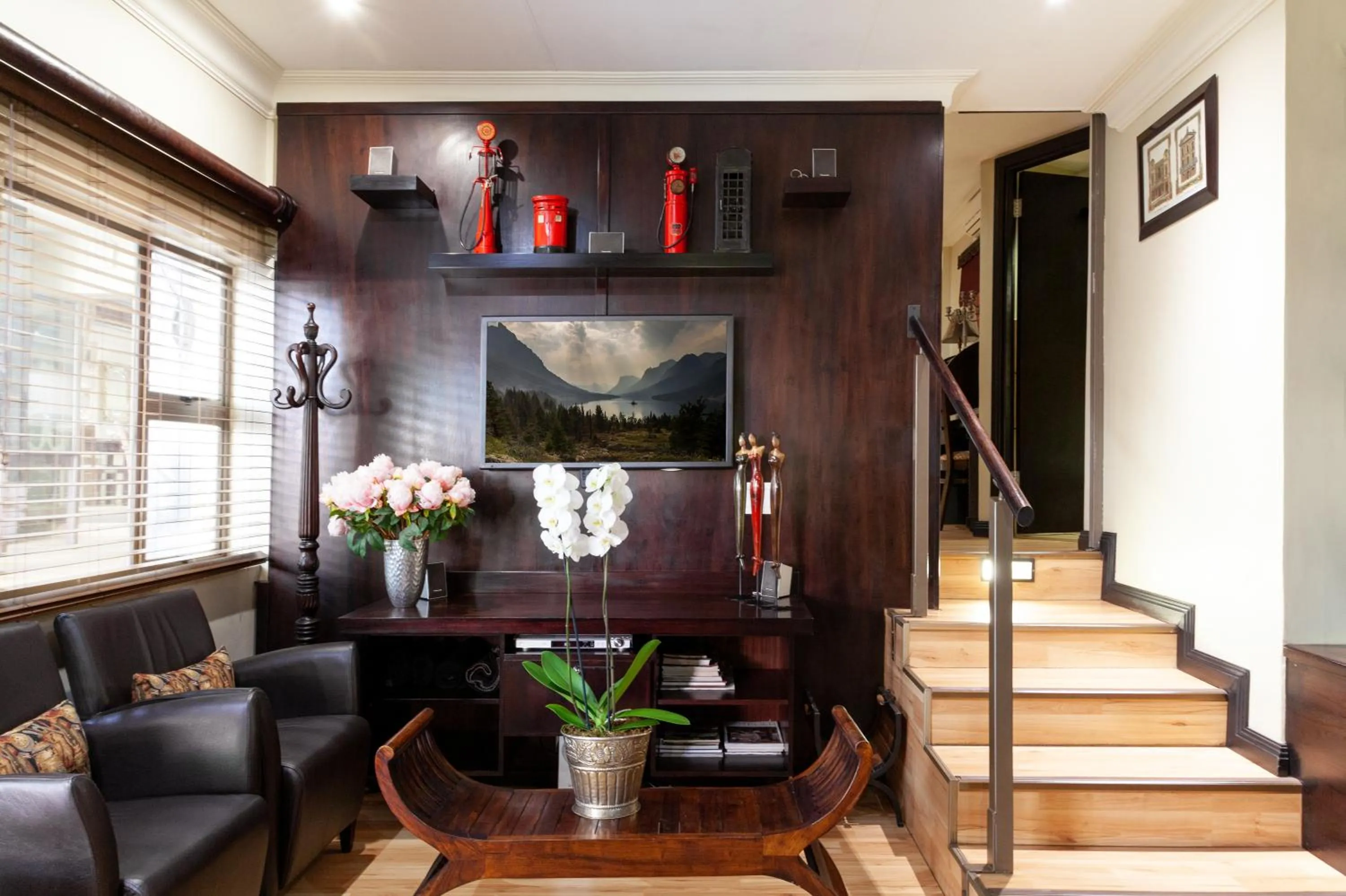 Lounge or bar in InnJoy Boutique Hotel