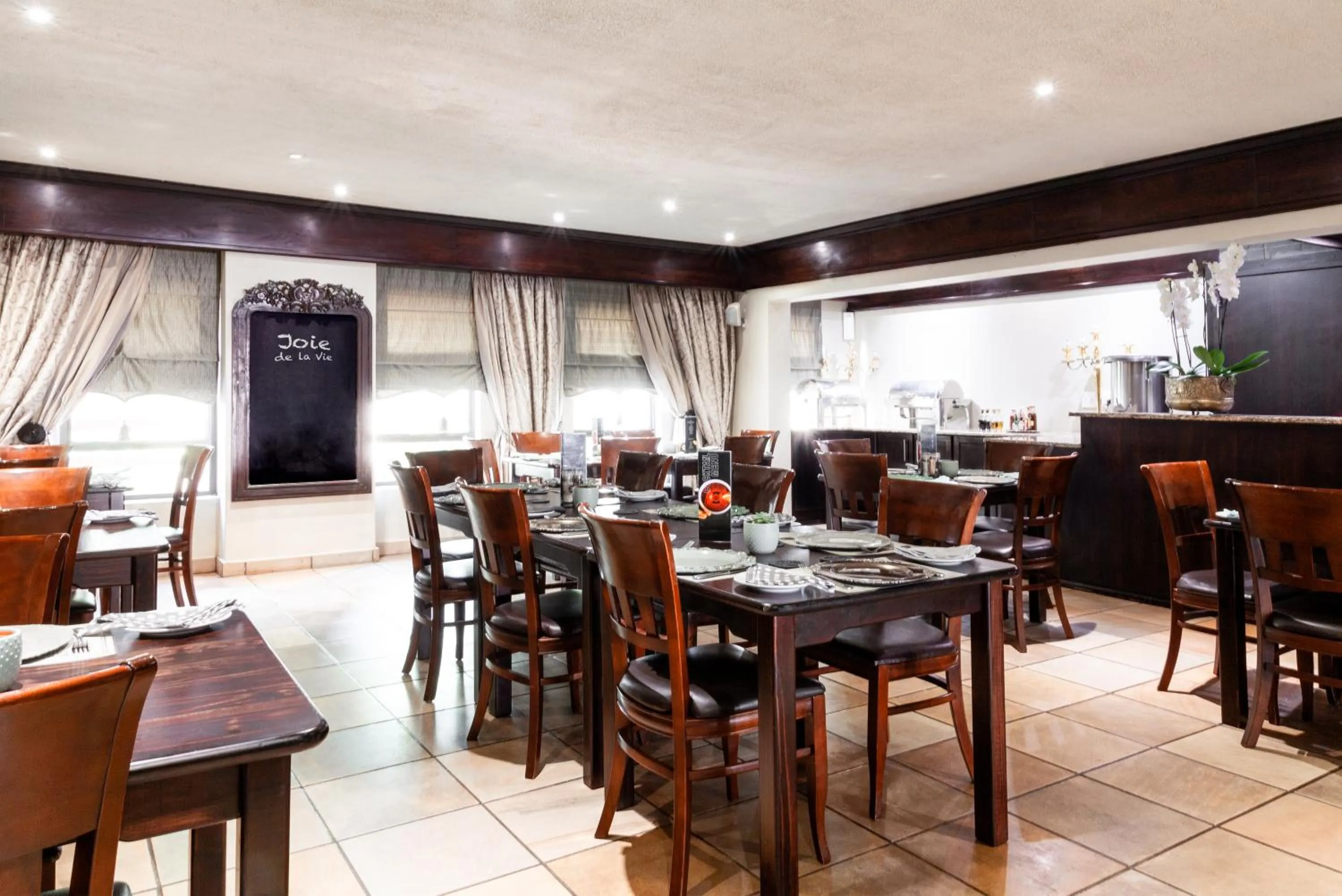 Restaurant/places to eat in InnJoy Boutique Hotel