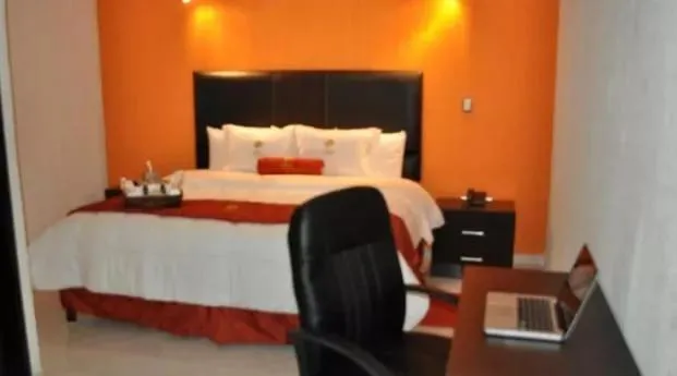 Bed in The lit 13