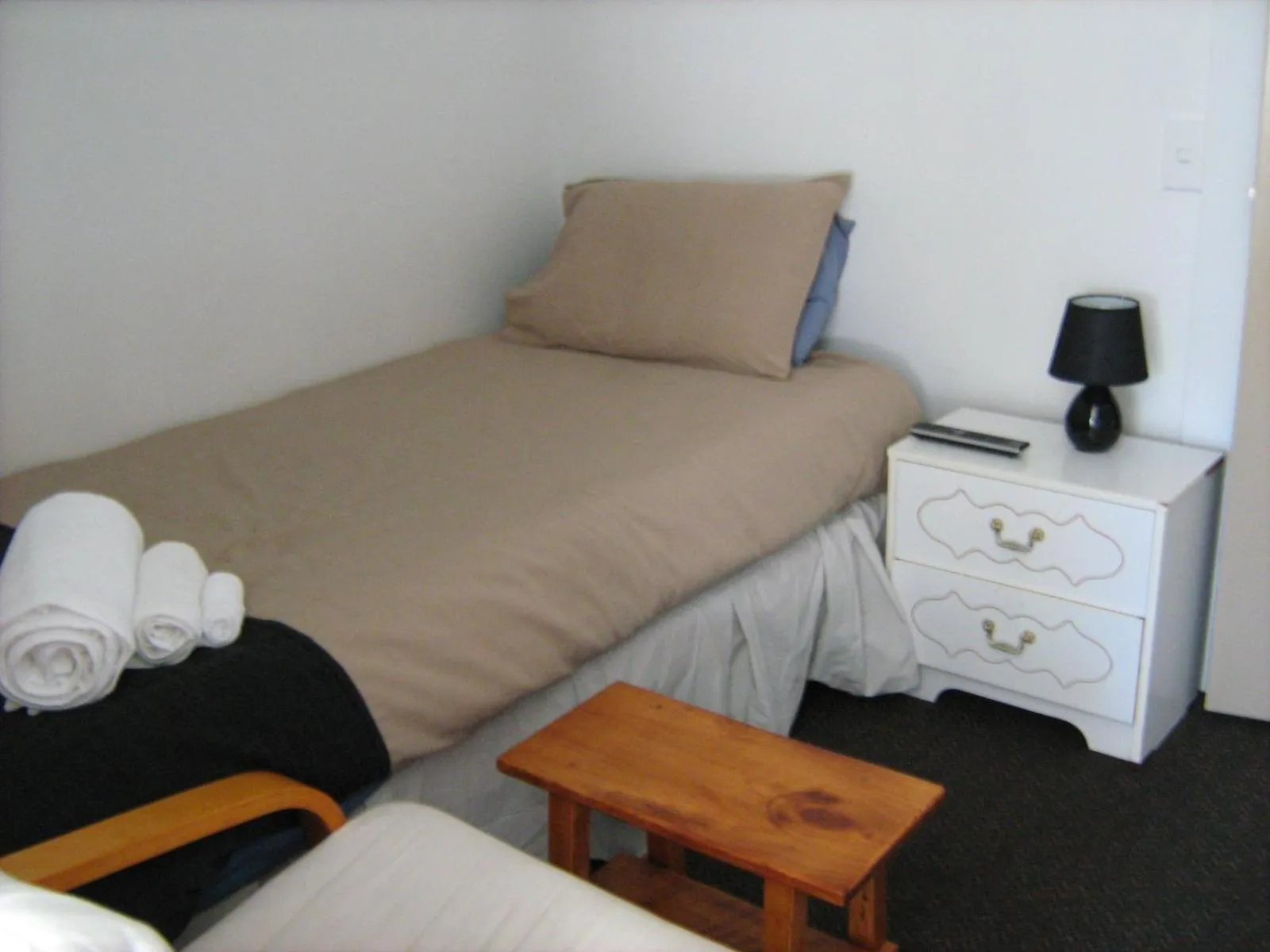 Photo of the whole room, Bed in Downtown Backpackers & Accommodation