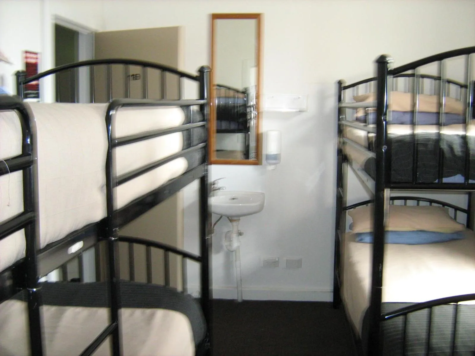 Bed in Downtown Backpackers & Accommodation