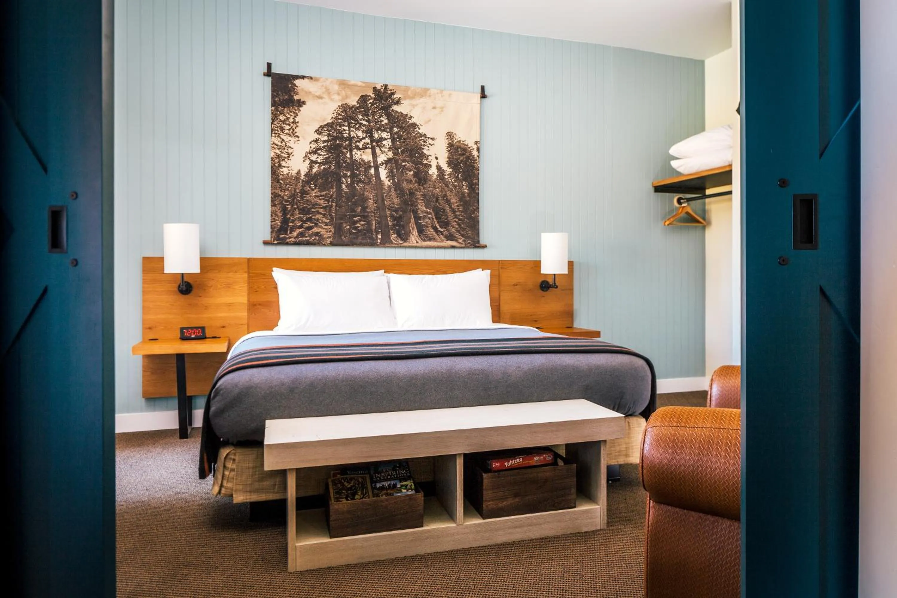 Bed in Rush Creek Lodge at Yosemite